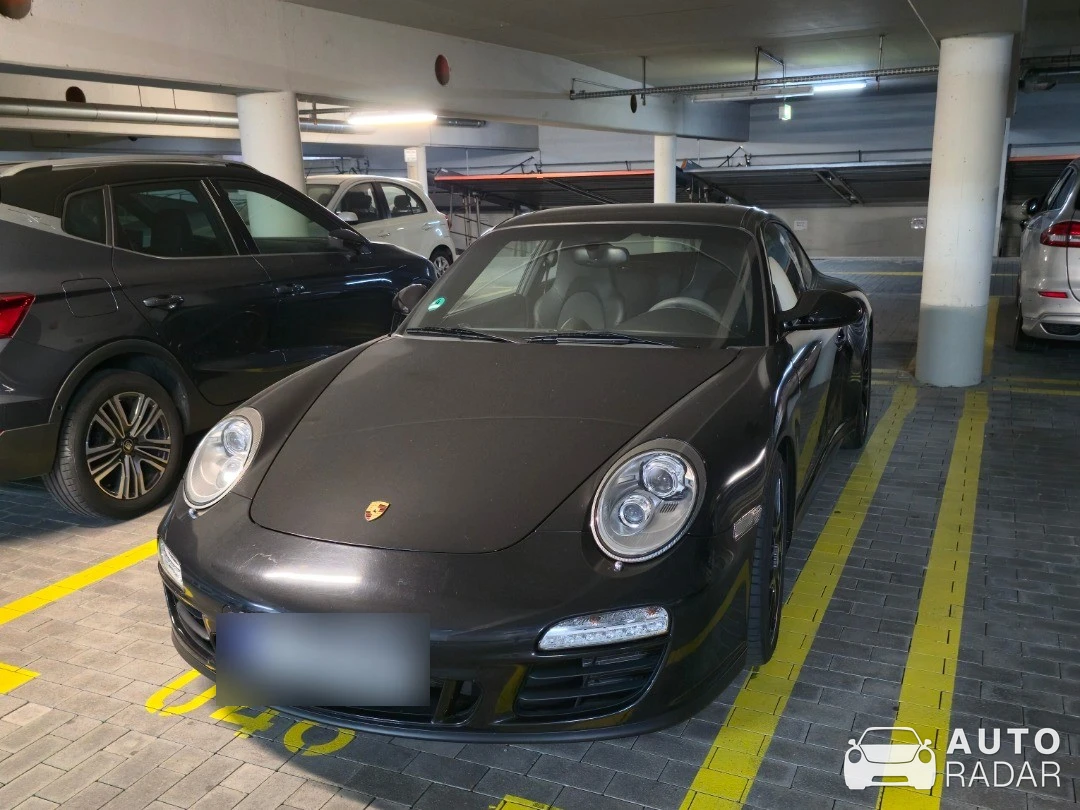 Porsche 997 Carrera 4 GTS spotted in Erfurt, Germany