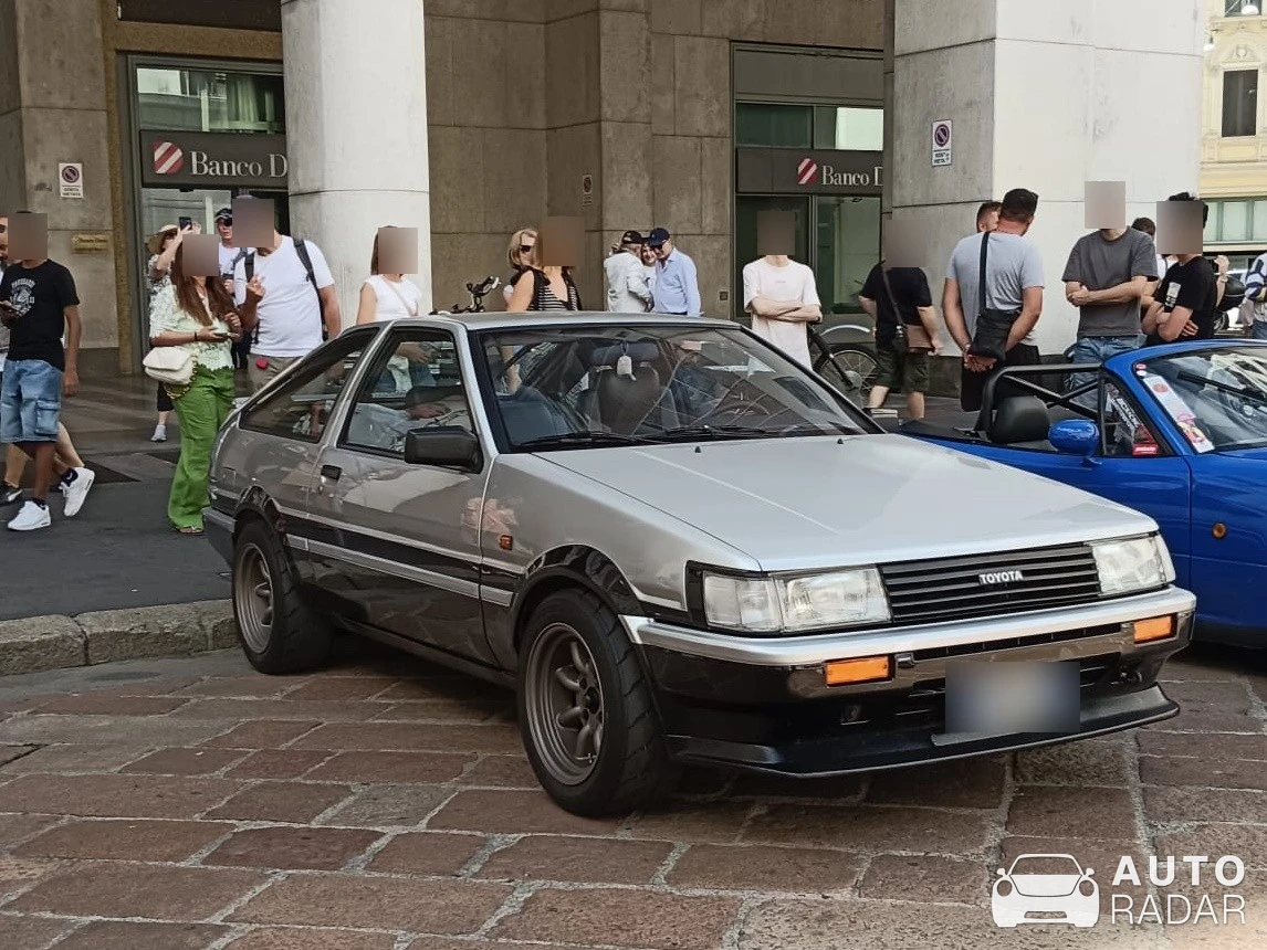 Toyota Corolla GT AE86 spotted in Milano