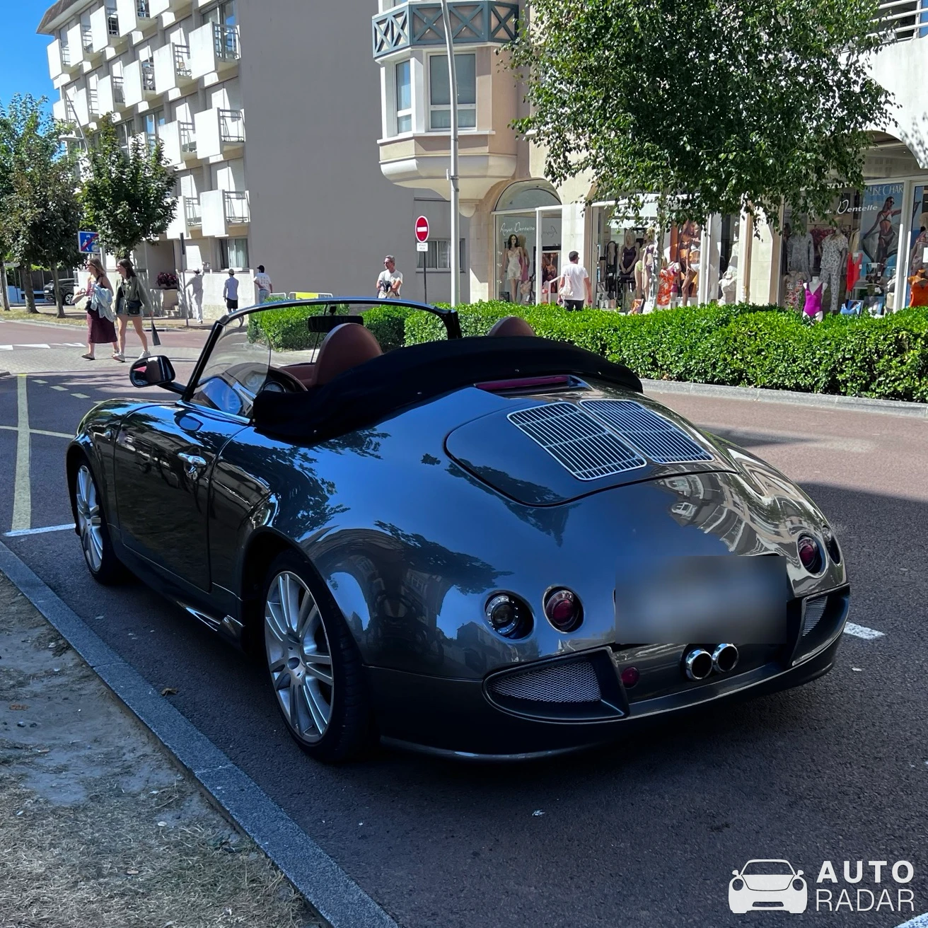PGO Speedster spotted in Le Touquet-Paris-Plage