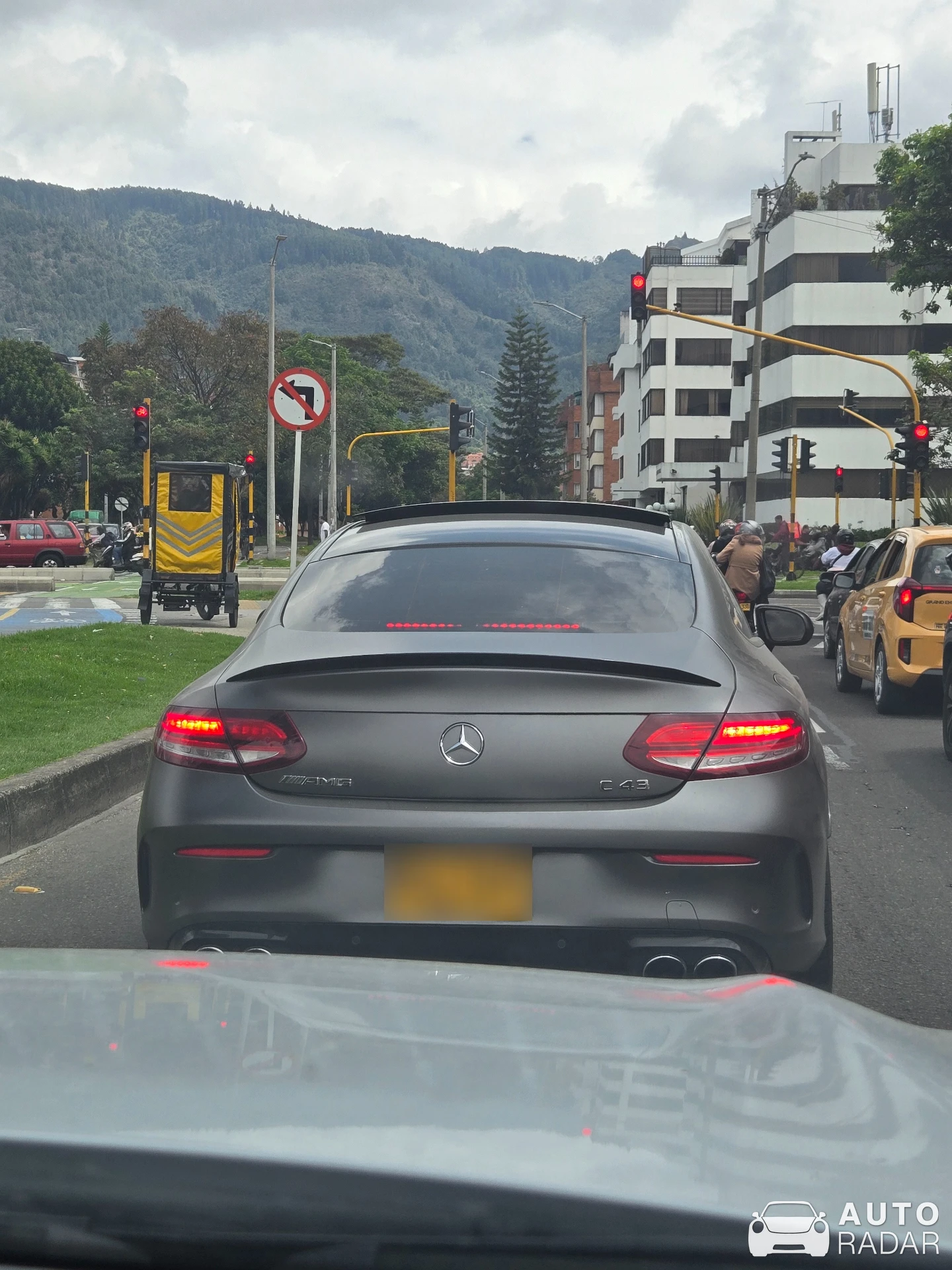 Mercedes-AMG C 43 W205 2018 spotted in Bogotá, Colombia
