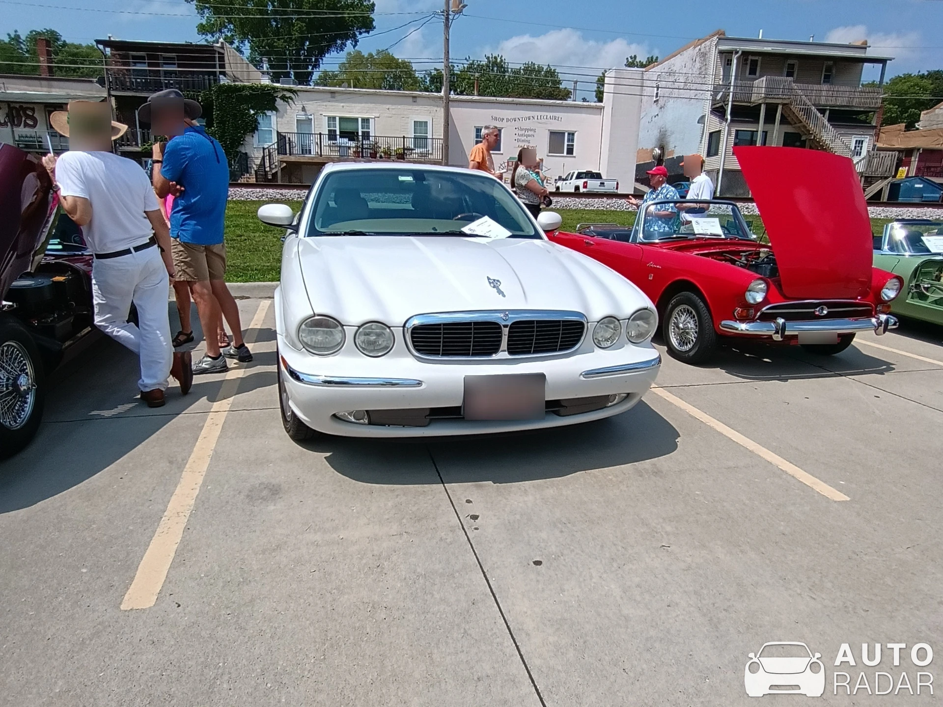 Jaguar XJ spotted in LeClaire