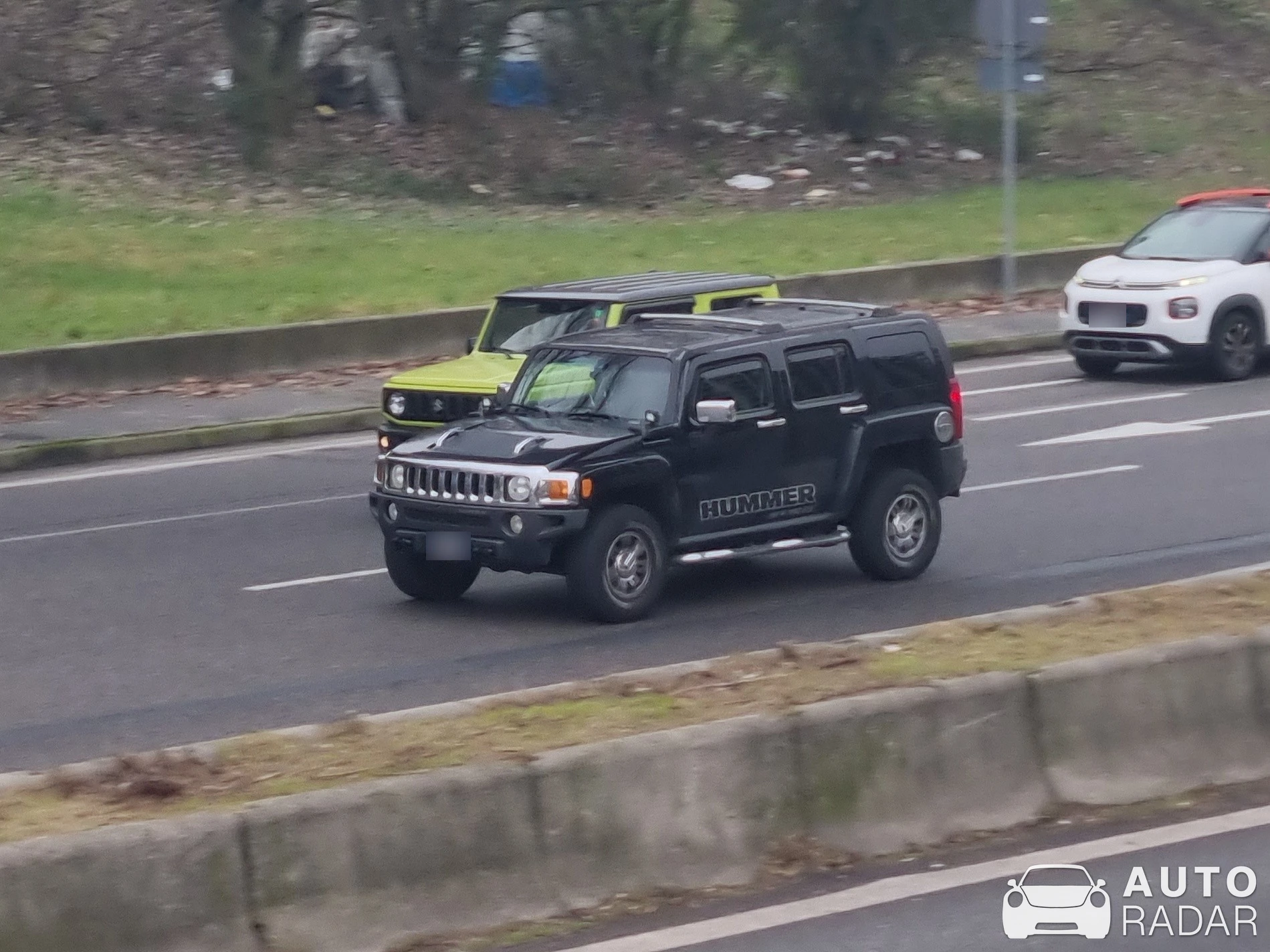 Hummer H3 spotted in Milano, Italy