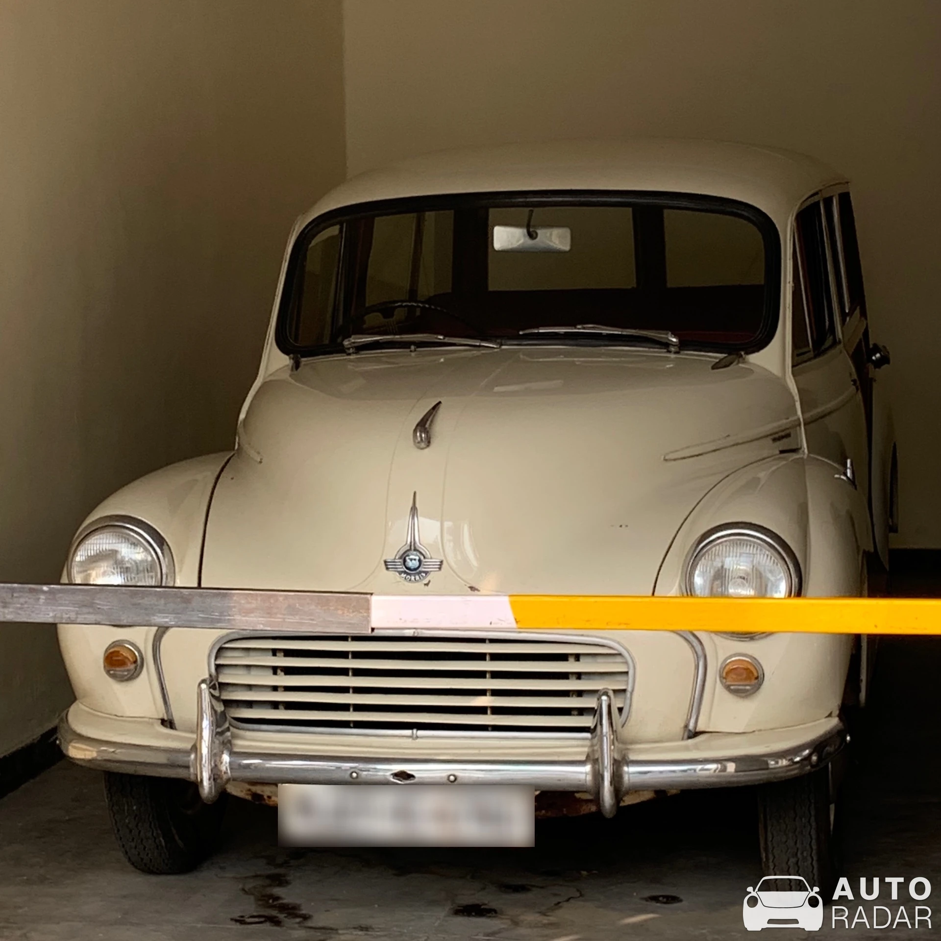 Morris Minor 1000 Traveller spotted in Udaipur, India