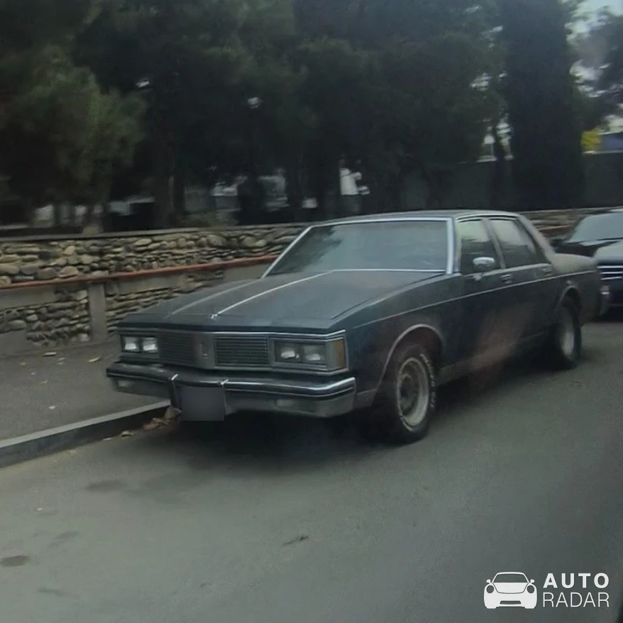 Oldsmobile Delta 88 Royale spotted in Tbilisi