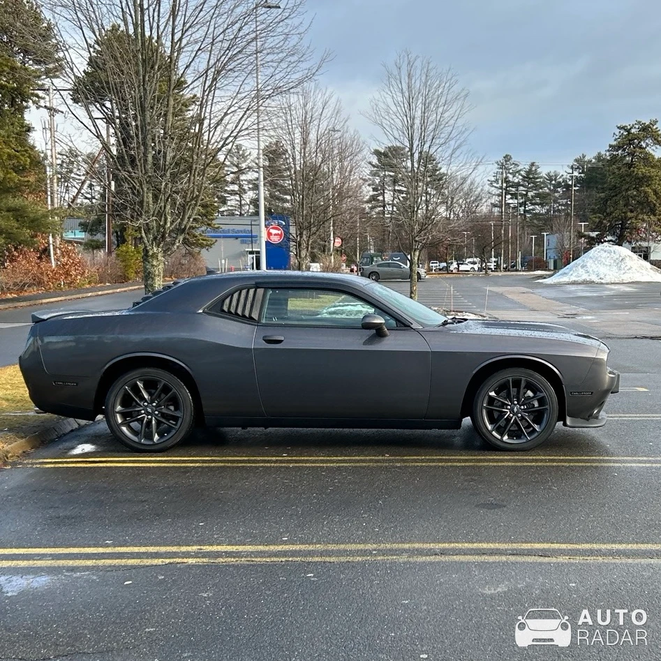 Dodge Challenger SXT spotted in Nashua, United States