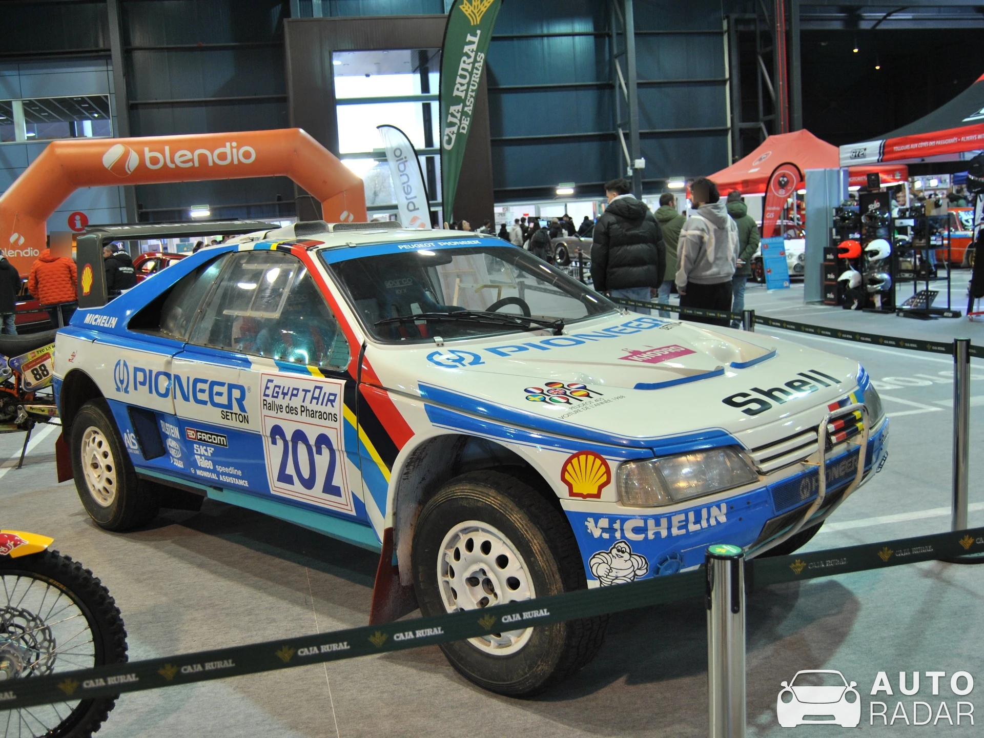 Peugeot 405 T16 Grand Raid spotted in Gijón