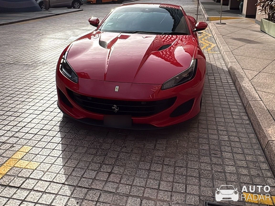 Ferrari Portofino spotted in Singapore, Singapore