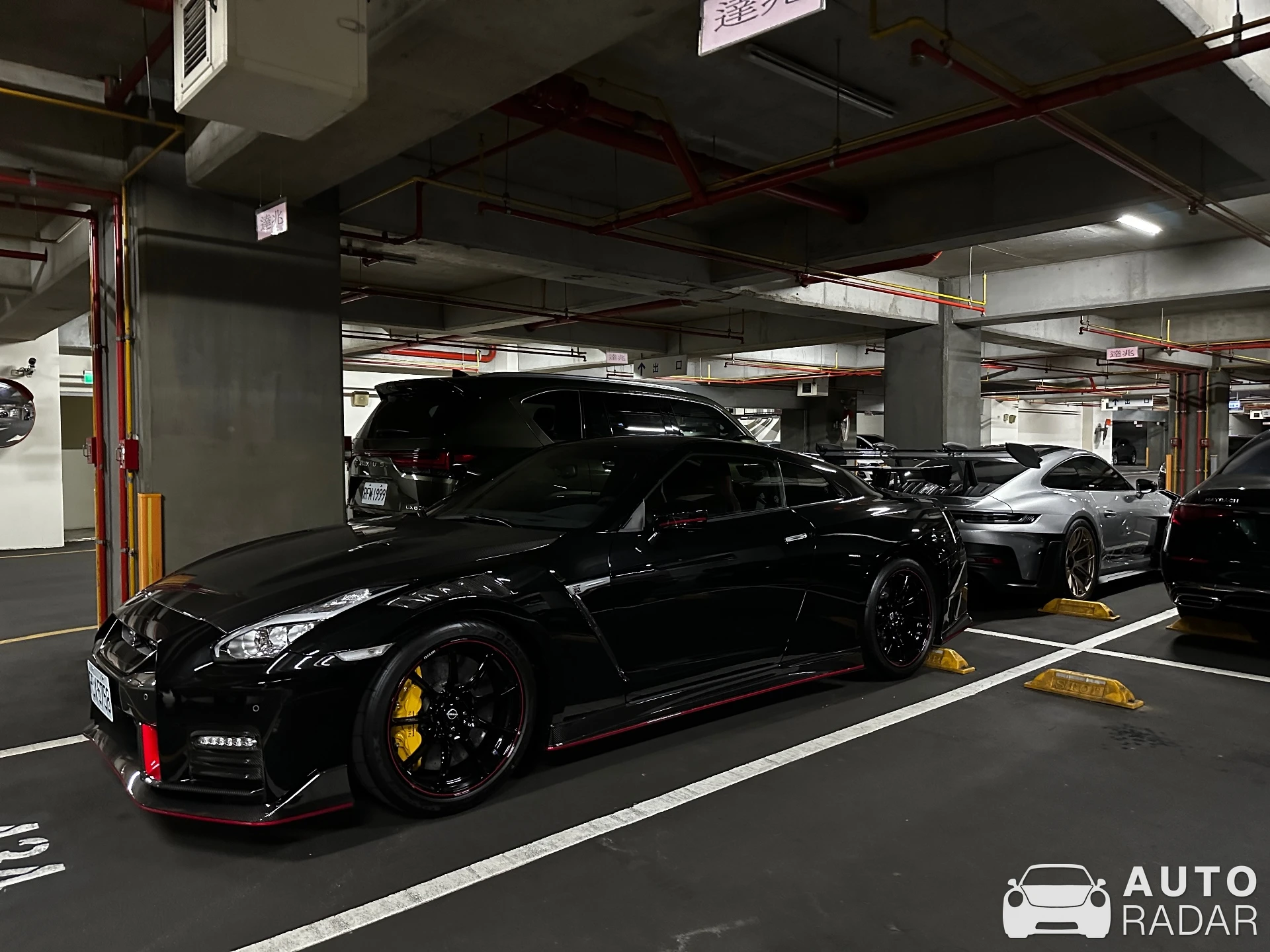 Nissan GT-R R35 Nismo spotted in 內湖區, Taiwan