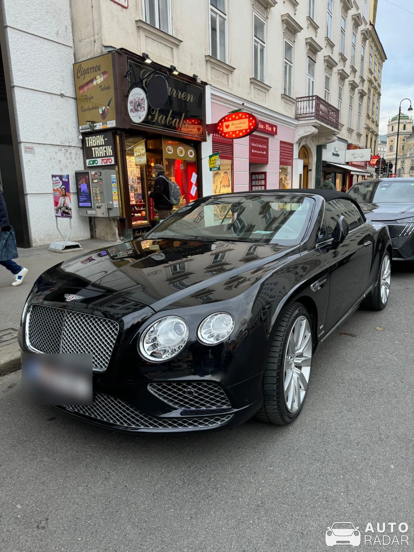 Bentley Continental GTC V8 spotted in Wien, Austria