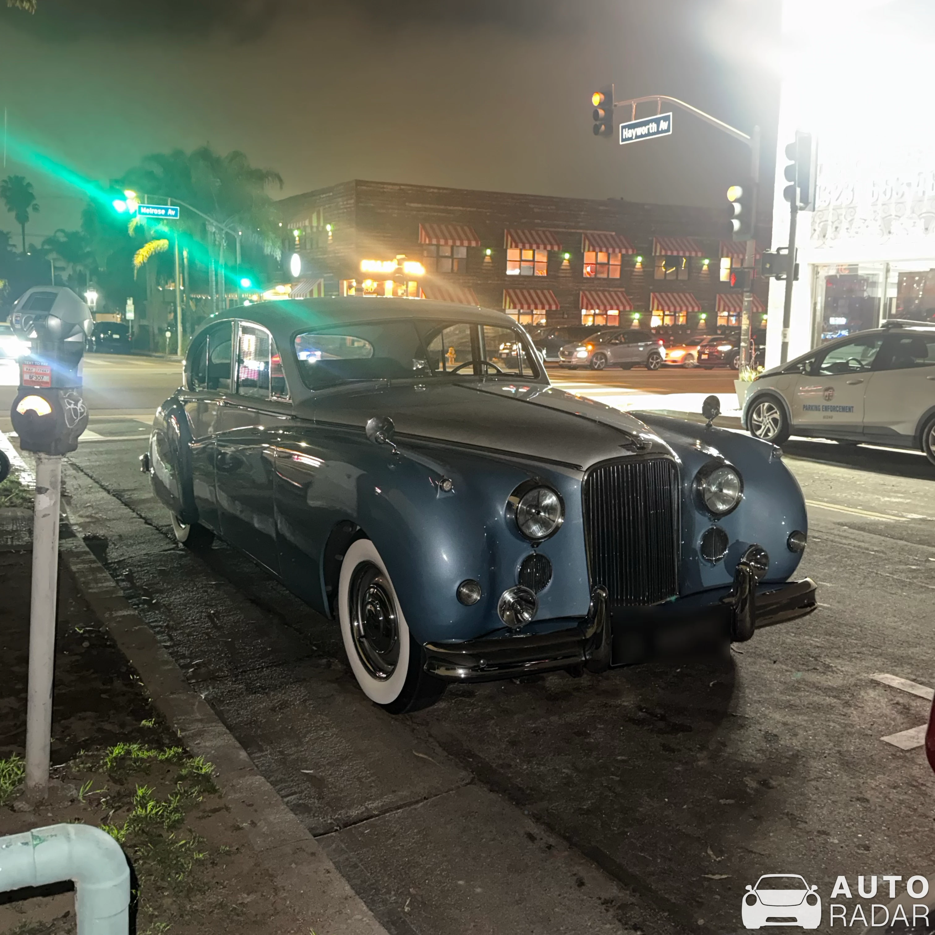 Jaguar Mark V spotted in Los Angeles
