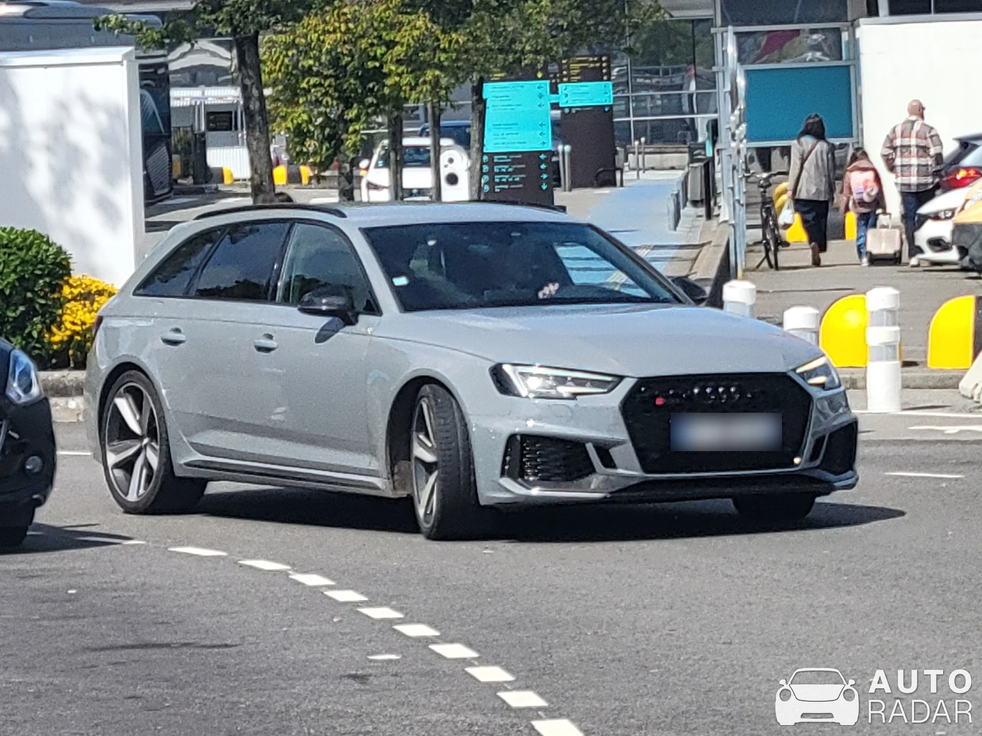 Audi RS4 Avant B9 spotted in Orvault