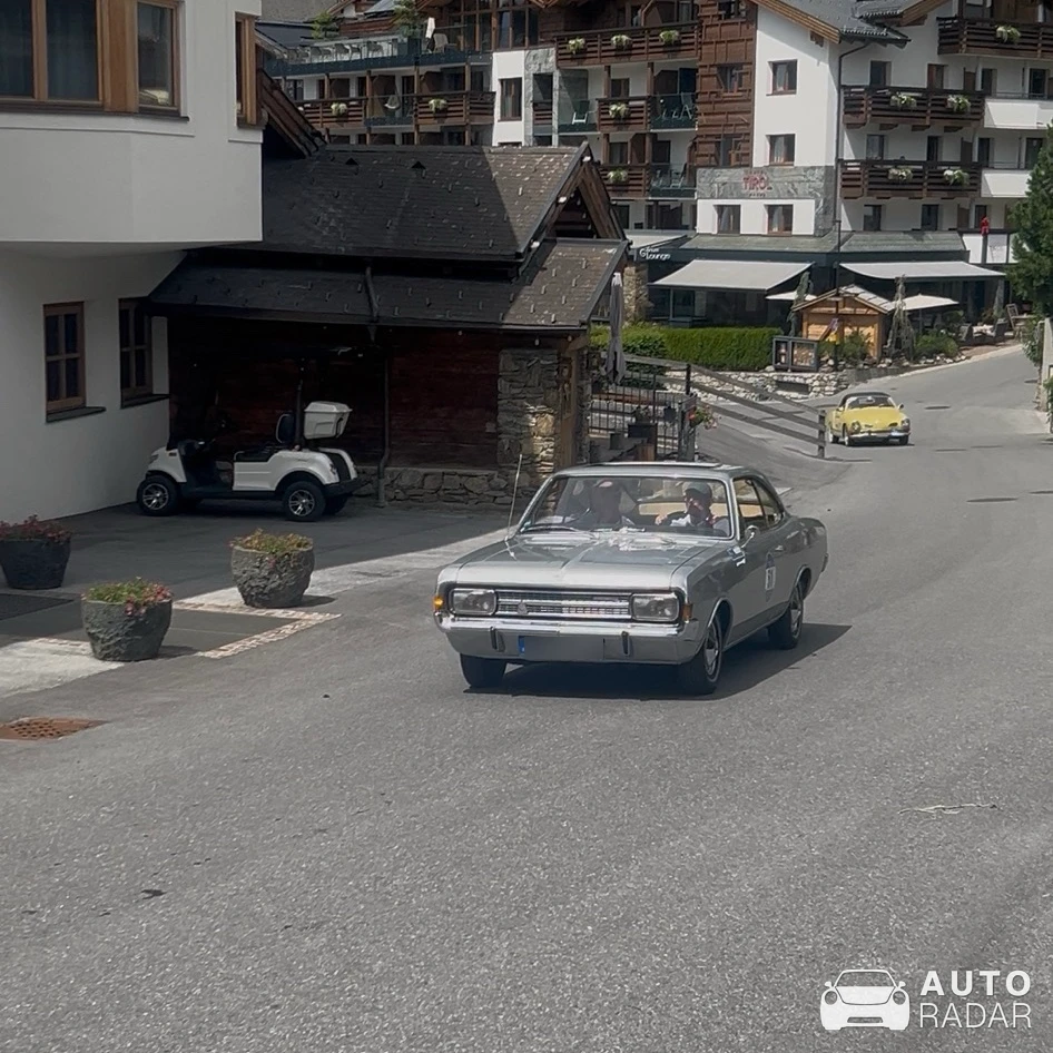 Opel Rekord B spotted in Fiss