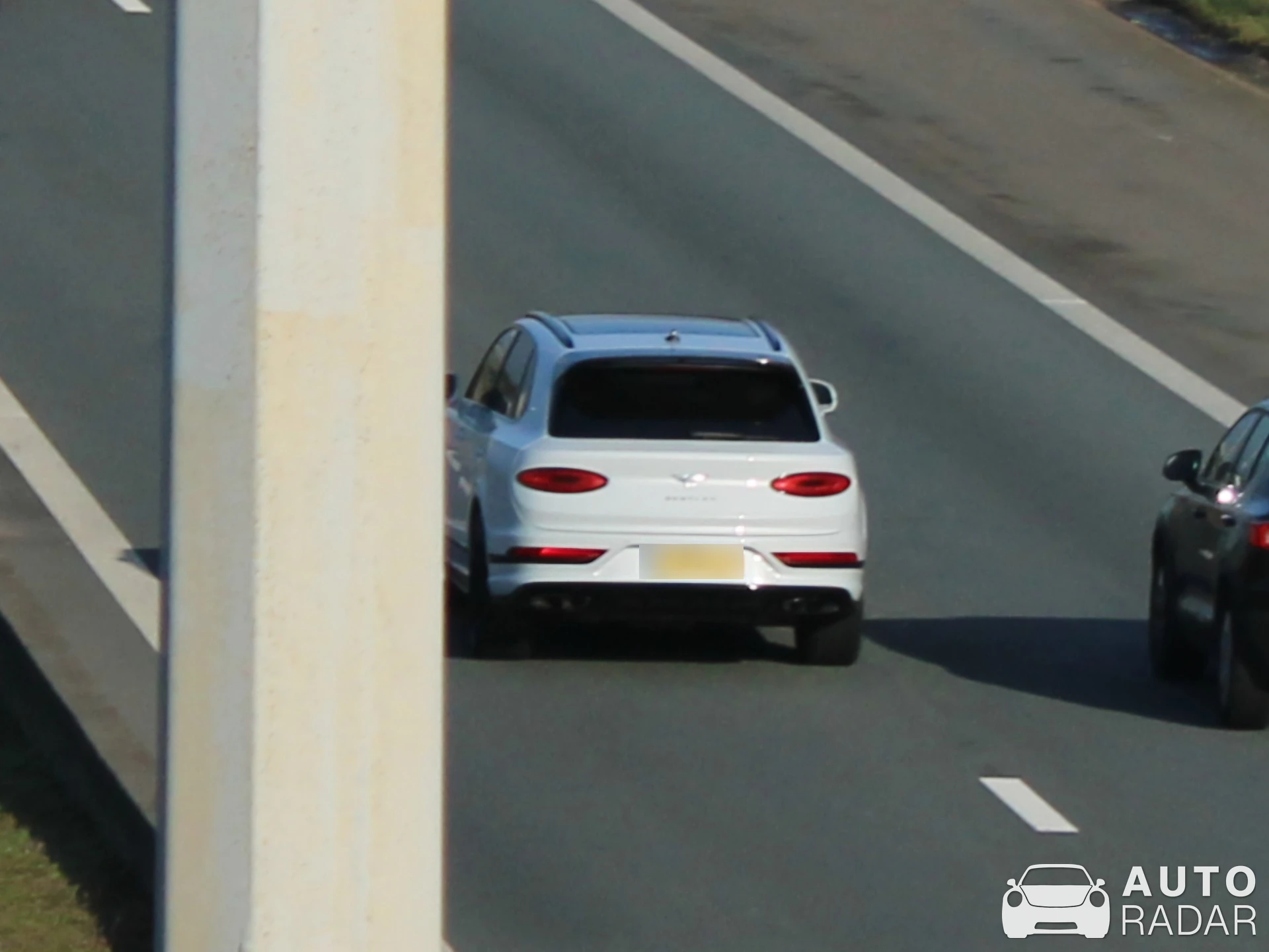 Bentley Bentayga V8 2021 First Edition spotted in Brecht