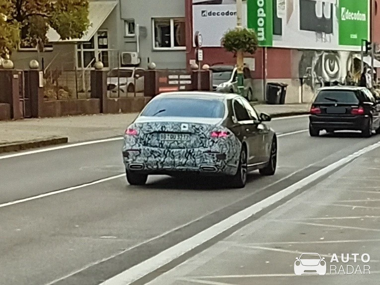 Mercedes-Benz S-Klasse W224 Mule spotted in Žilina