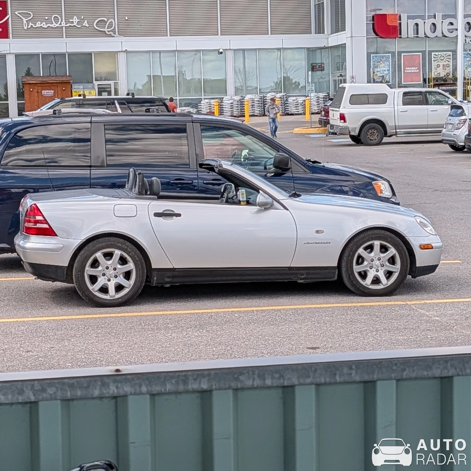 Mercedes-Benz SLK 230 Kompressor spotted in Carleton Place