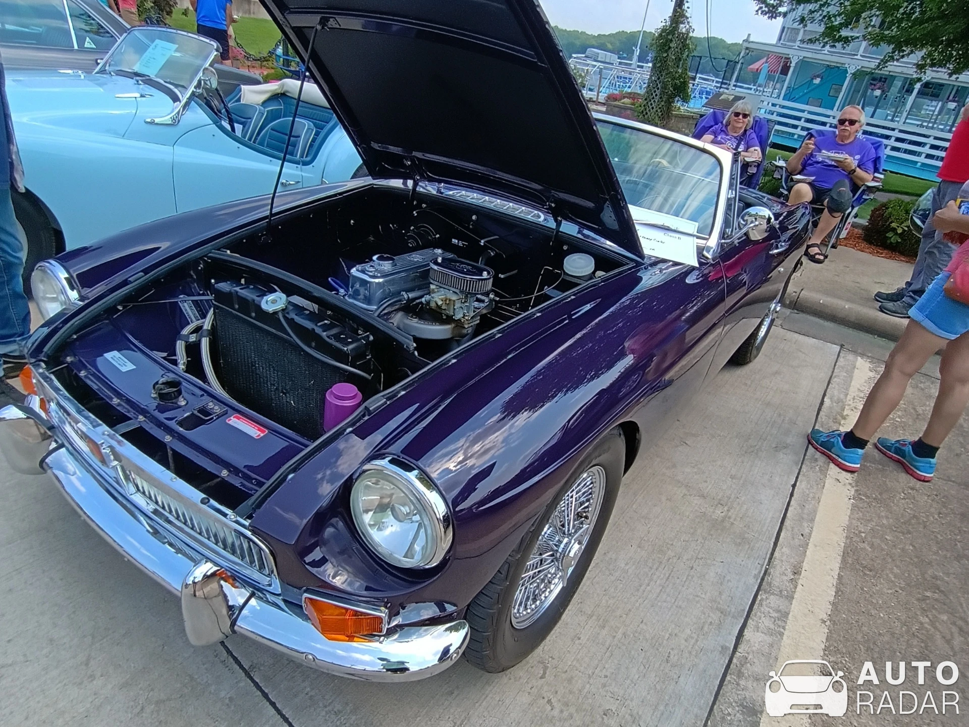 MG MGB GT spotted in LeClaire