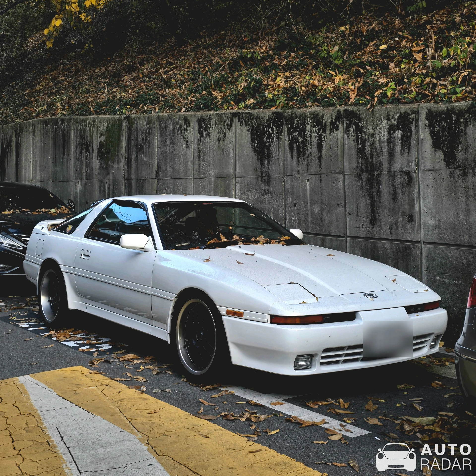 Toyota Supra A70 spotted in Gangnam District, South Korea