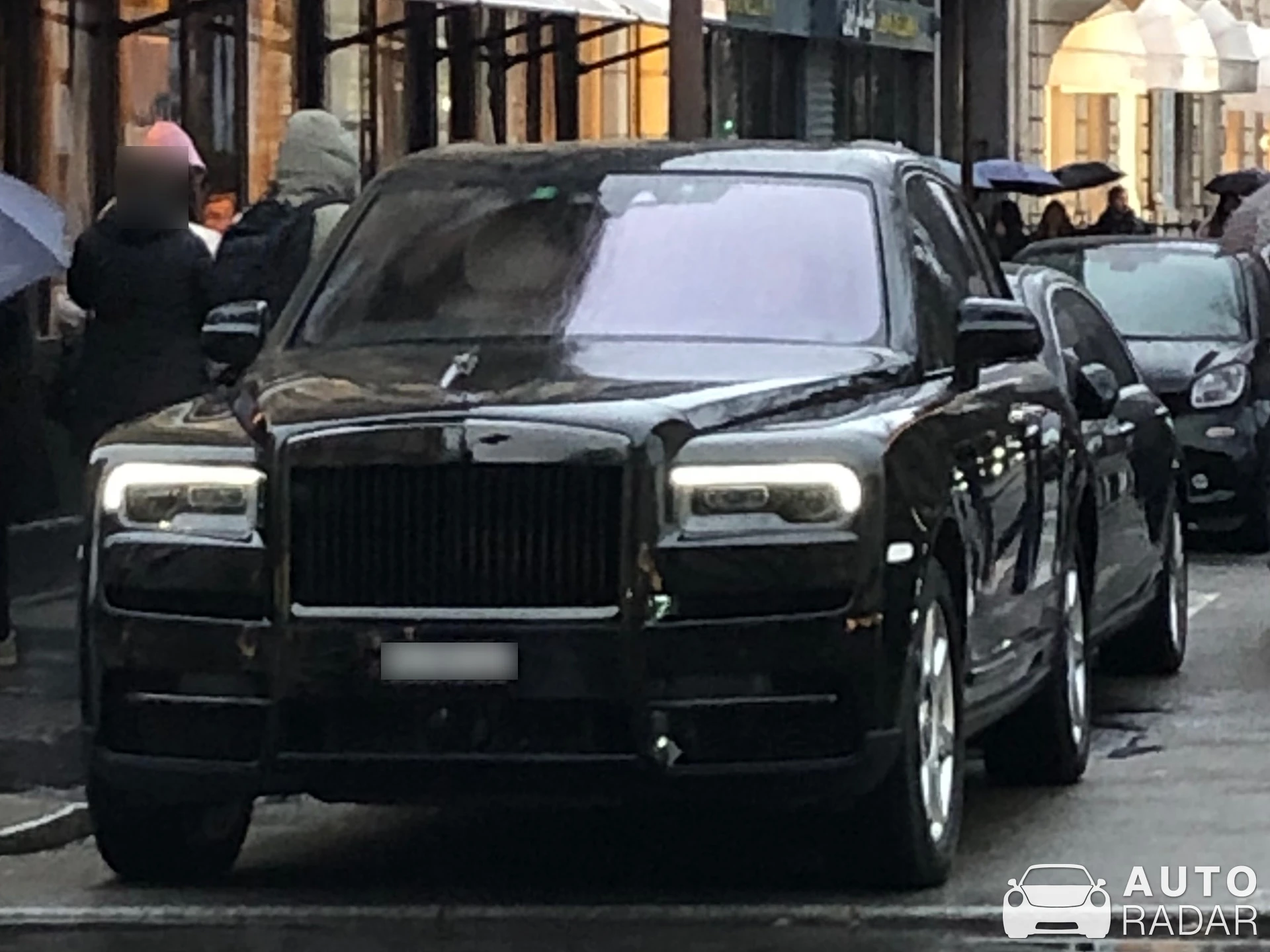 Rolls-Royce Cullinan Black Badge spotted in Paris, France