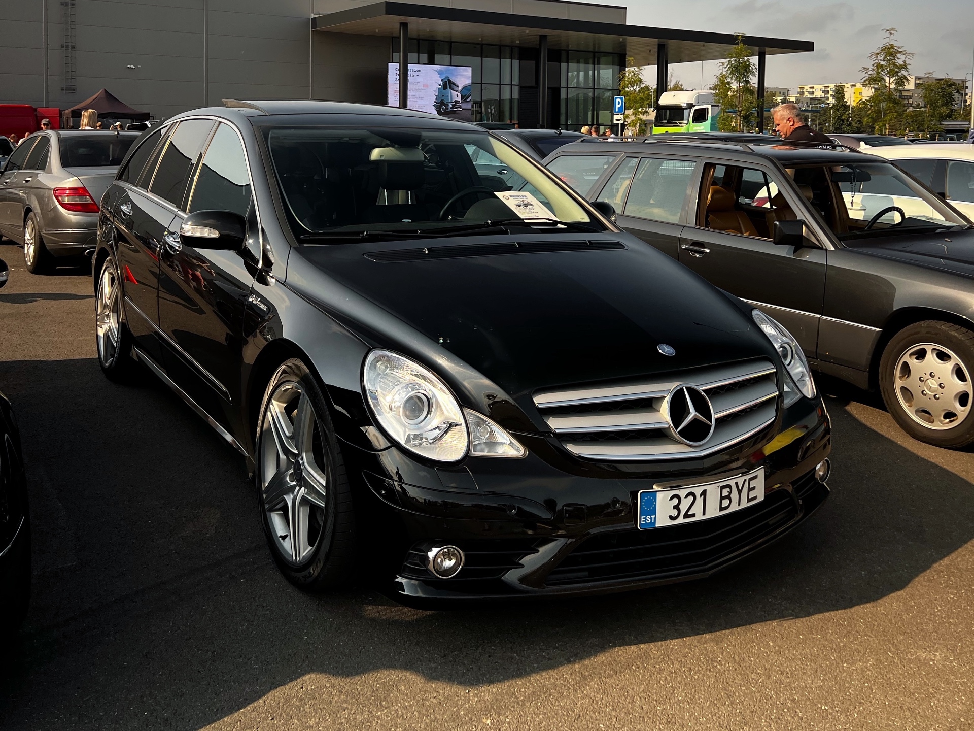 Mercedes-Benz R 63 AMG