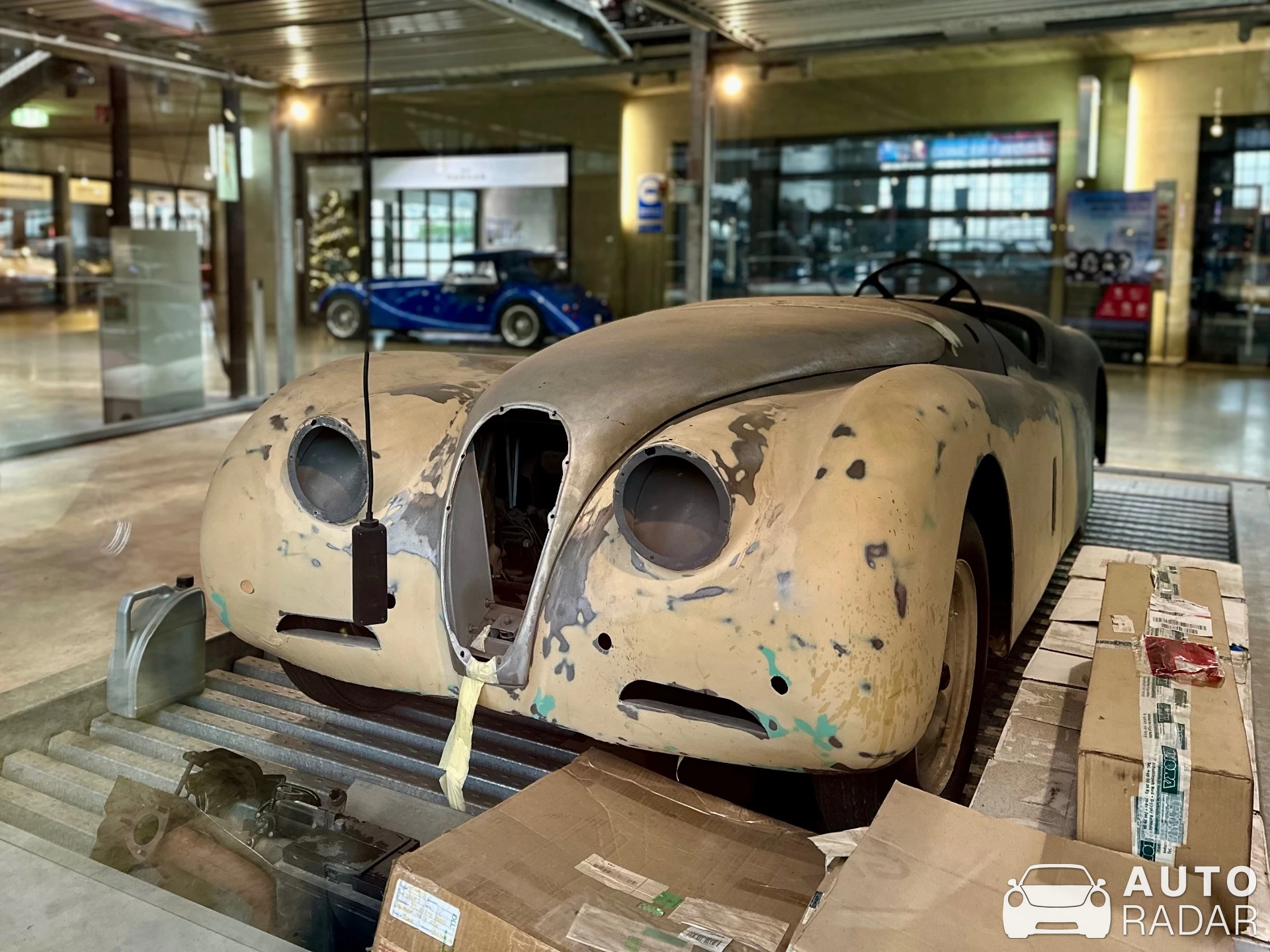 Jaguar XK120 Roadster spotted in Düsseldorf, Germany