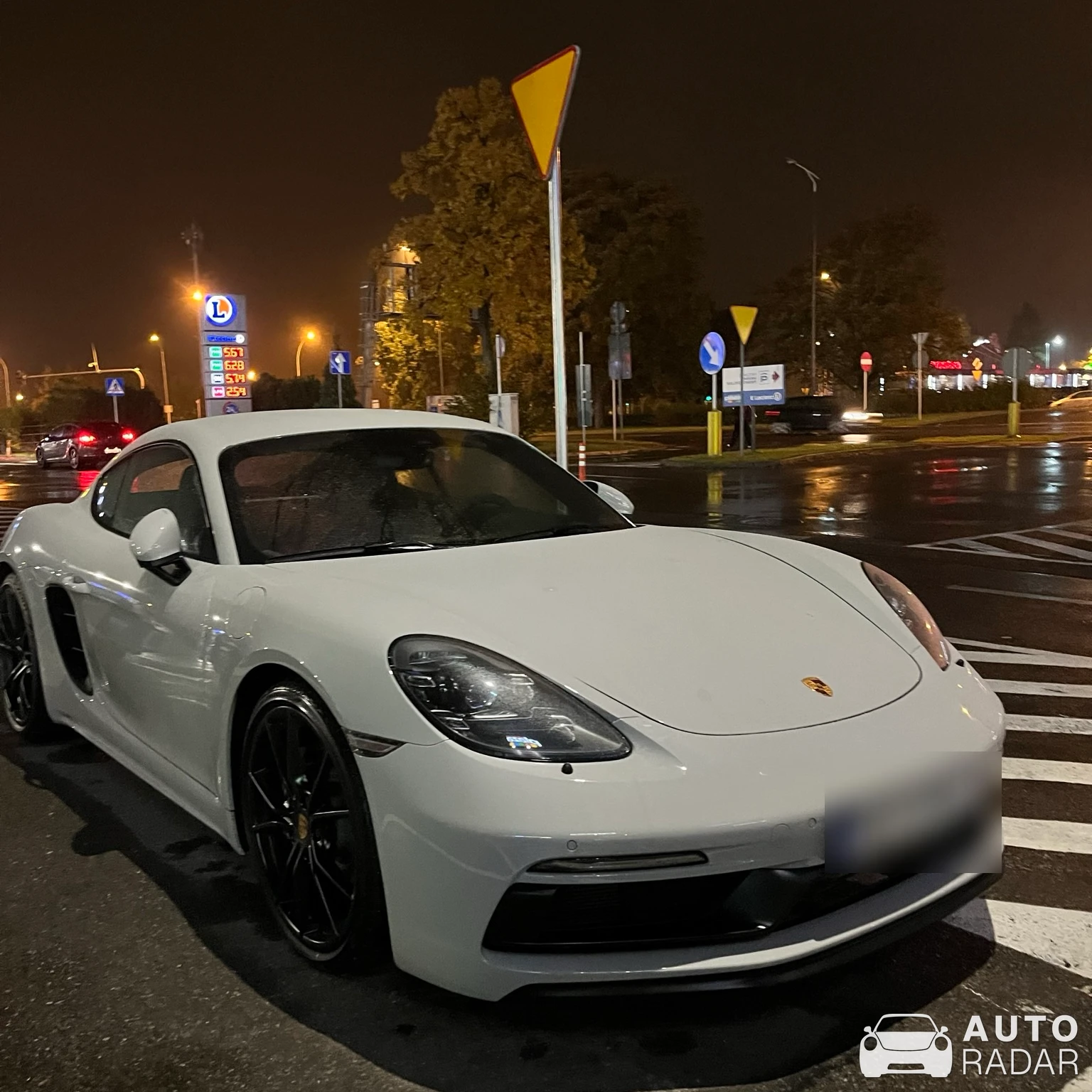 Porsche 718 Cayman GT4 spotted in Rzeszów