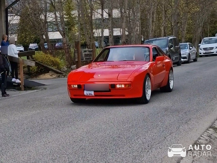 Porsche 944 spotted in Bukowina Tatrzańska