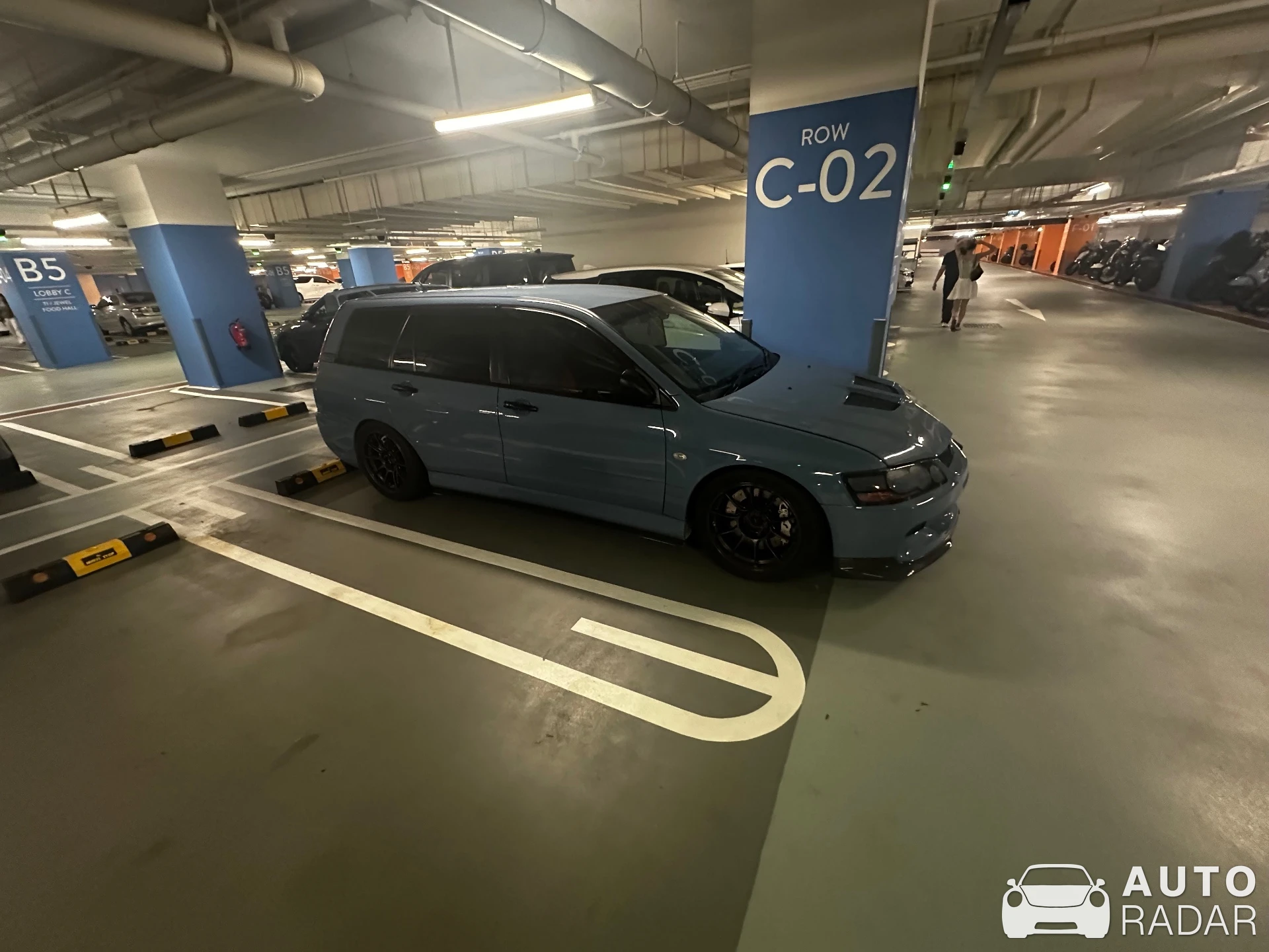 Mitsubishi Lancer Evolution IX Wagon MR spotted in Singapore
