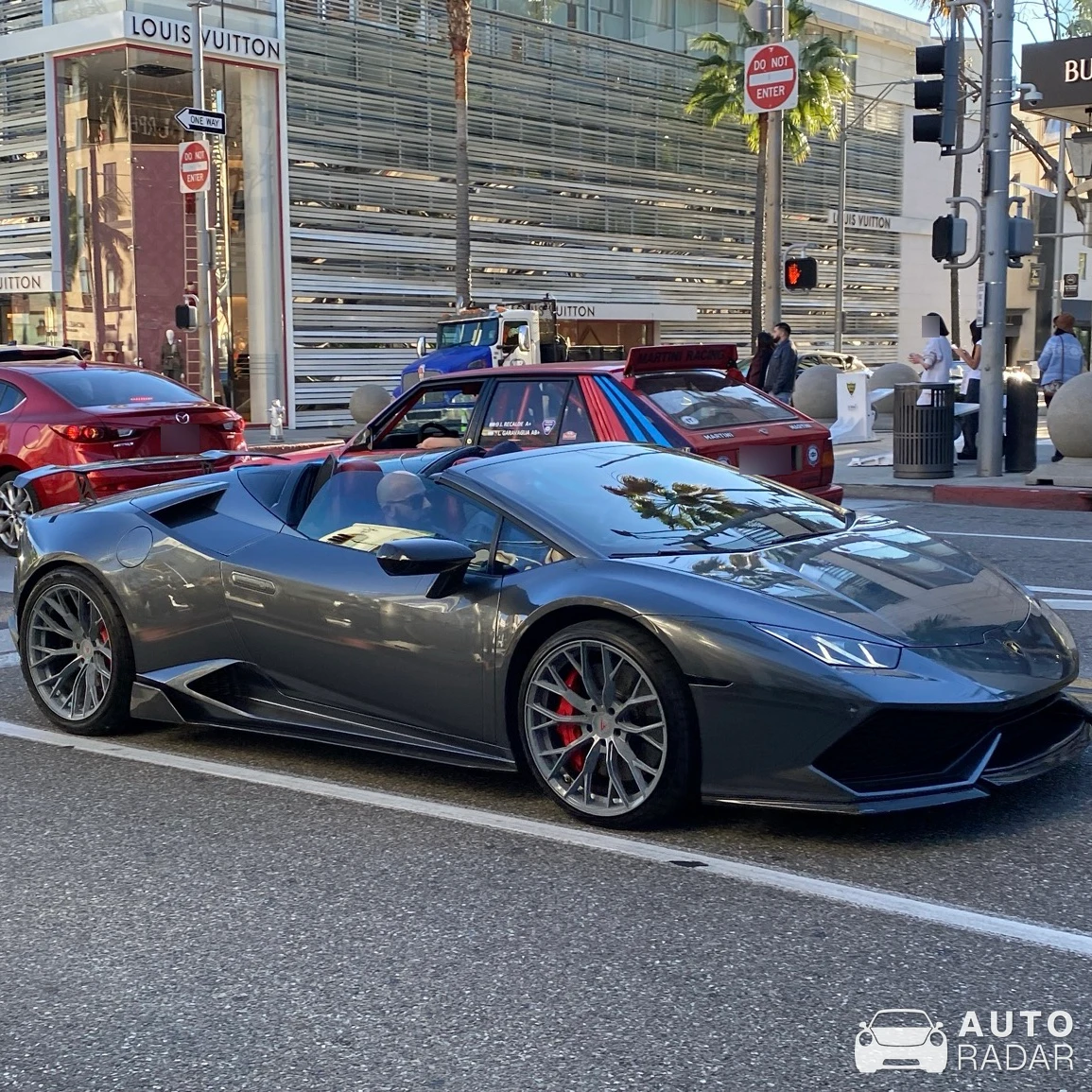 Lamborghini Huracán LP610-4 Spyder spotted in Beverly Hills, United States