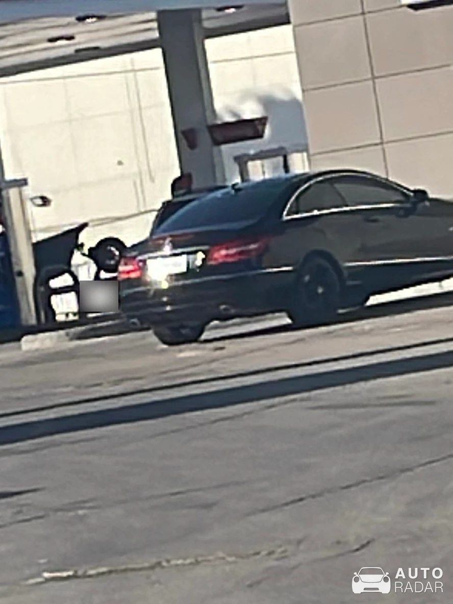 Mercedes-Benz E-Klasse Coupé C207 spotted in Corpus Christi