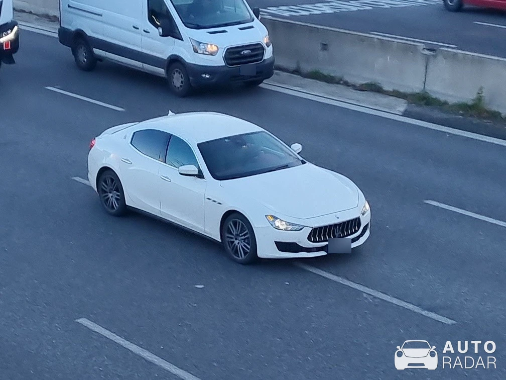 Maserati Ghibli 2013 spotted in Milano, Italy
