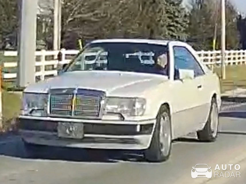 Mercedes-Benz 300CE spotted in Lewis Center