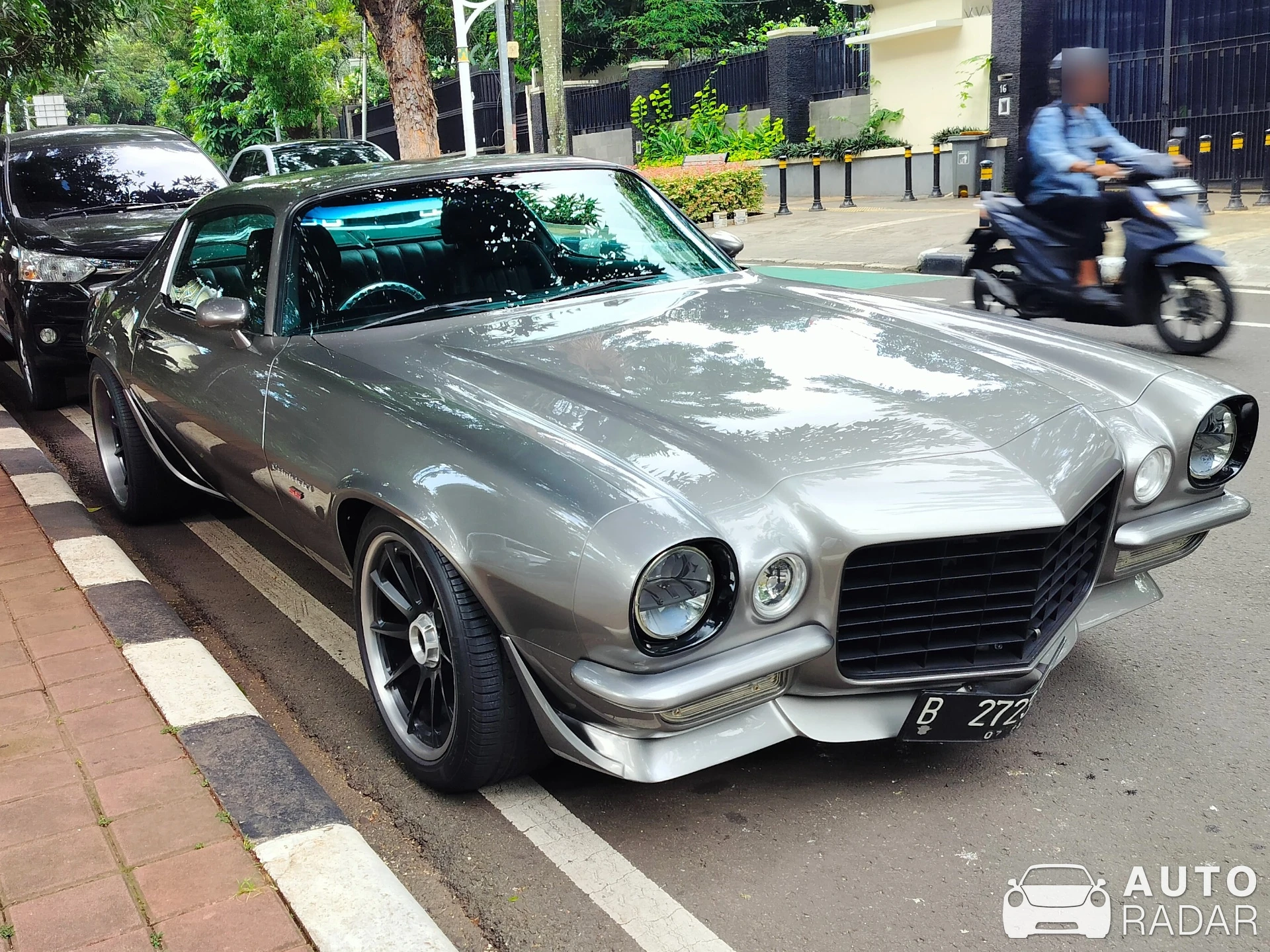 Chevrolet Camaro SS spotted in Kota Jakarta Selatan, Indonesia