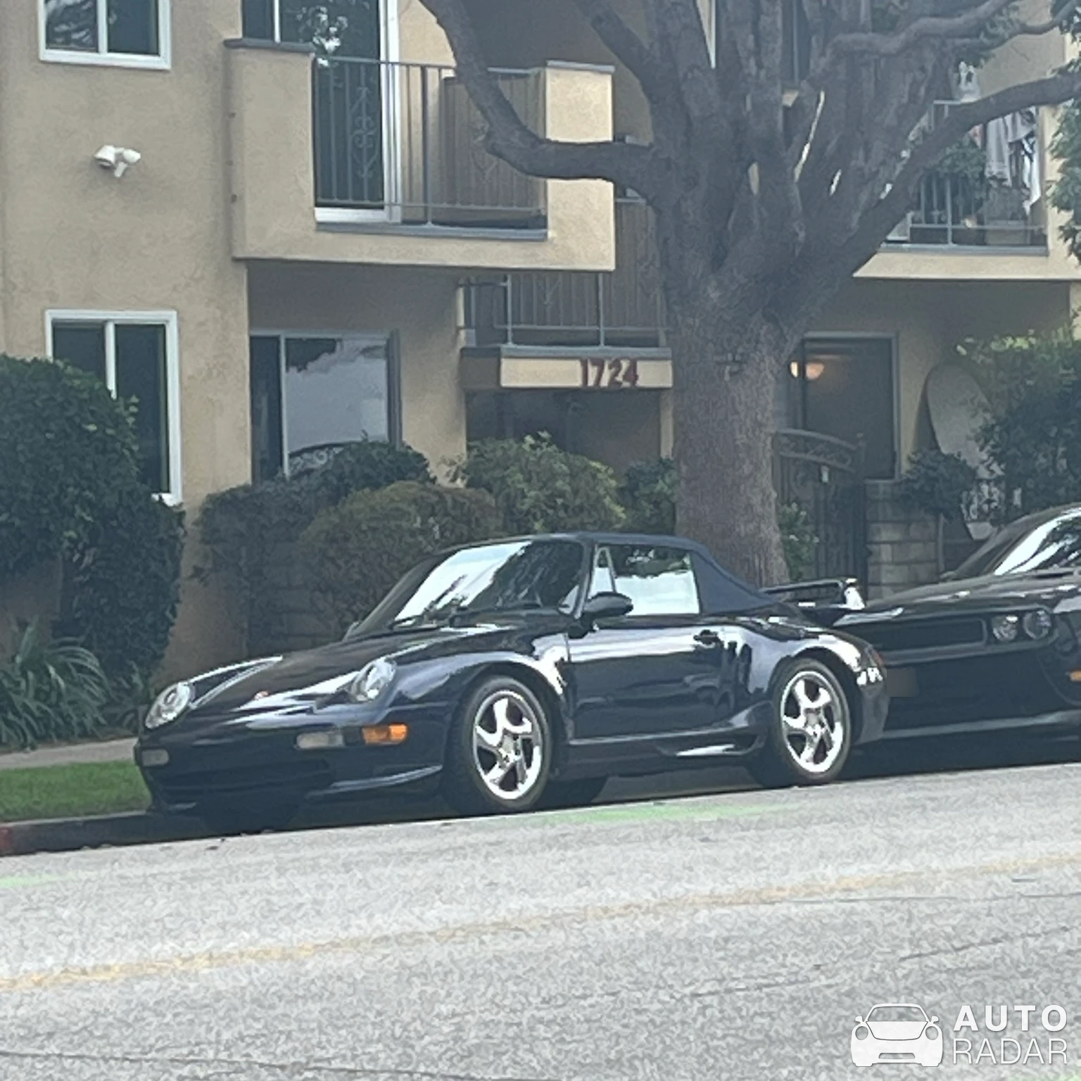 Porsche 993 Carrera spotted in Santa Monica, United States