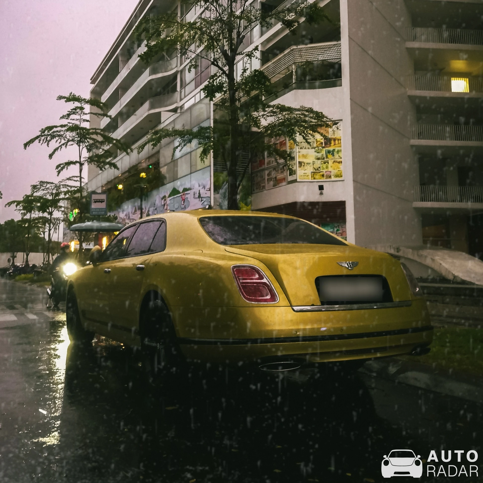 Bentley Mulsanne S spotted in Quận 7, Việt Nam
