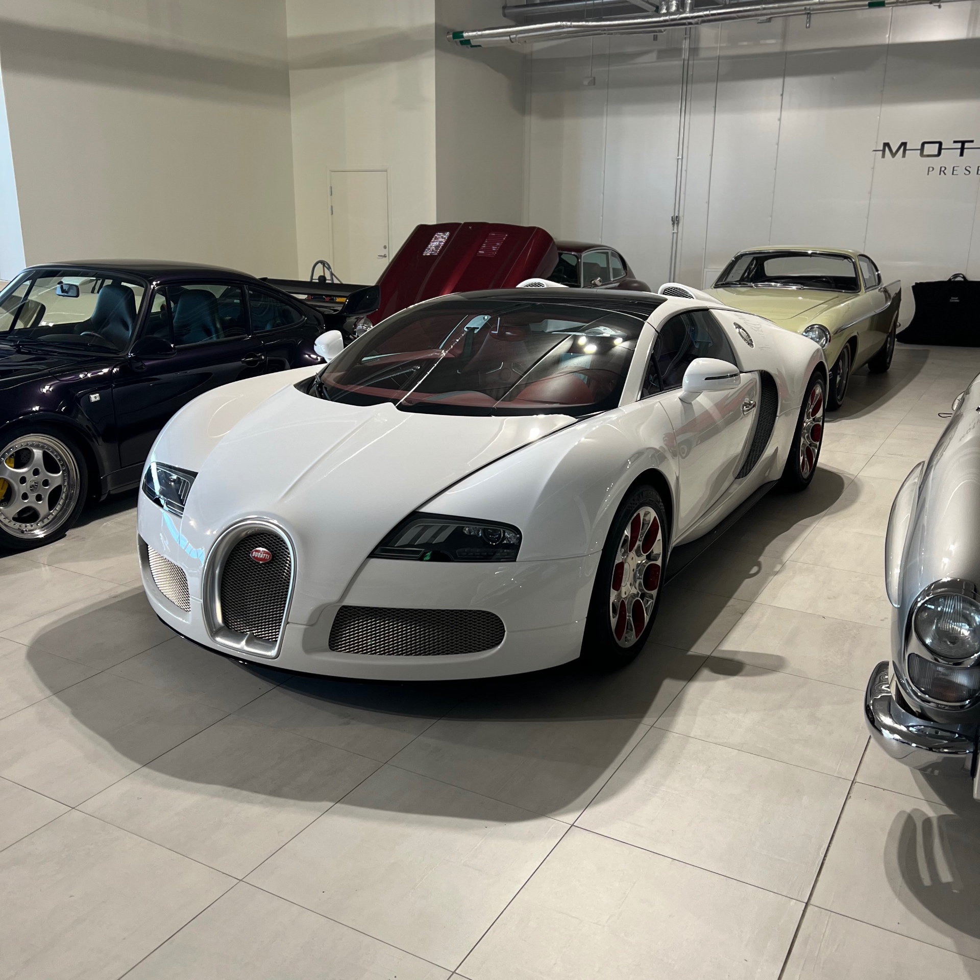 Bugatti Veyron 16.4 Grand Sport Wei Long 2012