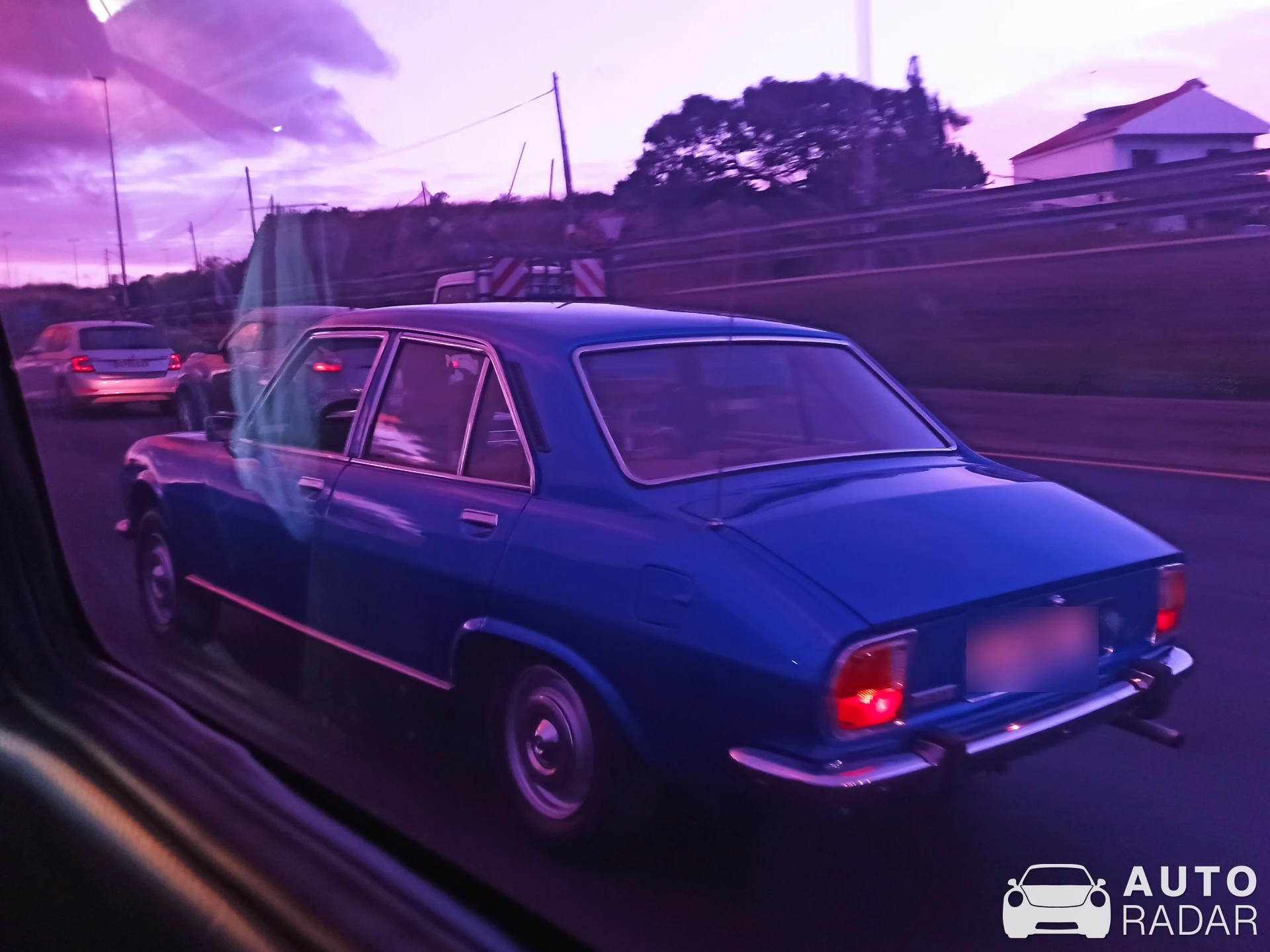 Peugeot 504 GL spotted