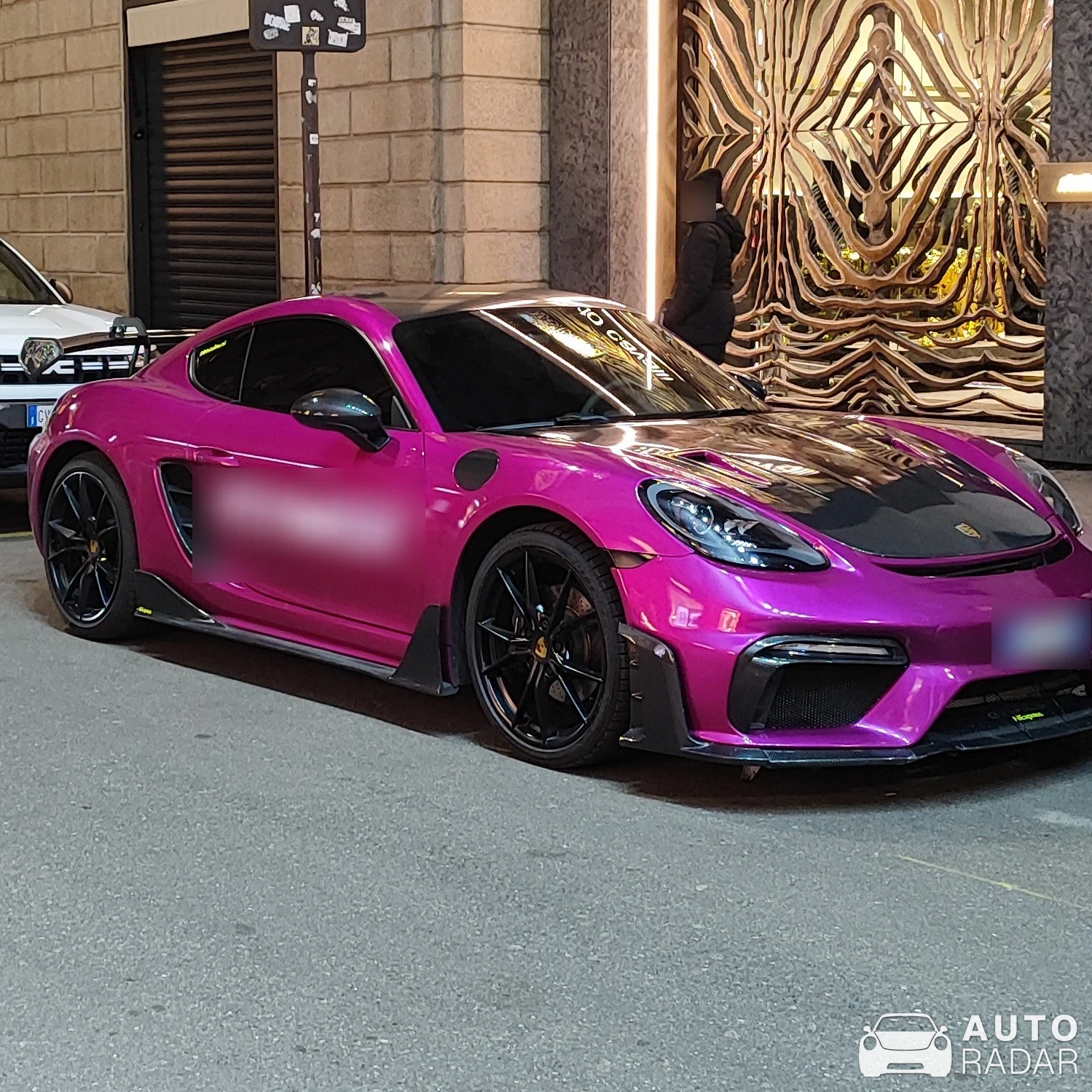 Porsche 718 Cayman GT4 RS spotted in Milano, Italy