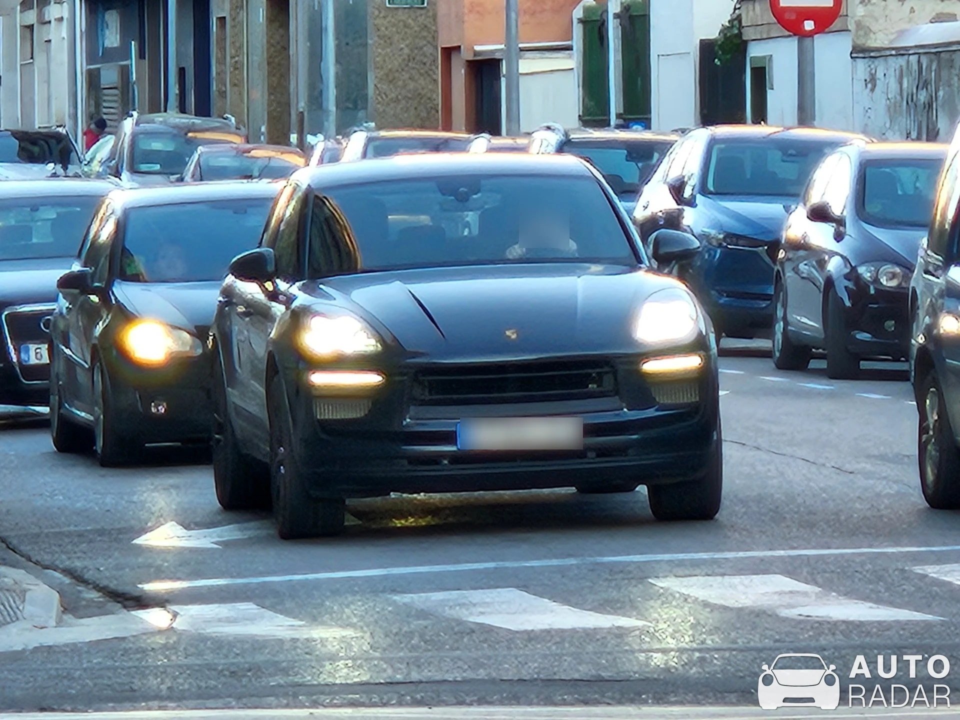 Porsche Macan S spotted in Huesca, España