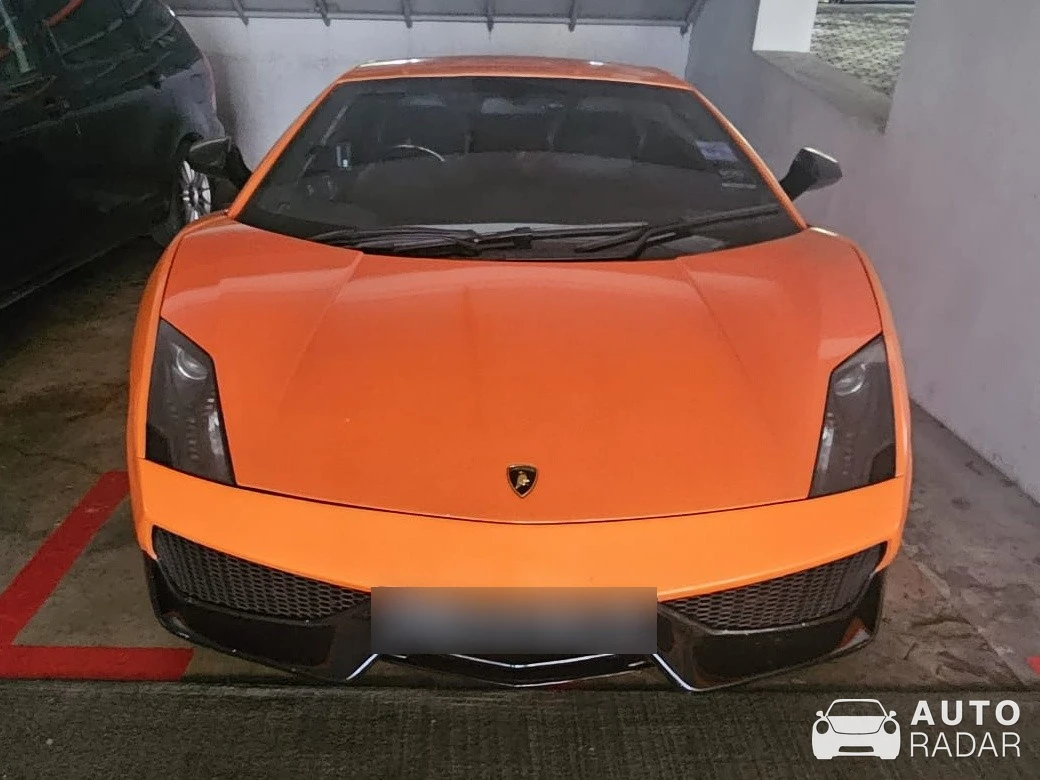 Lamborghini Gallardo LP550-2 spotted in Singapore