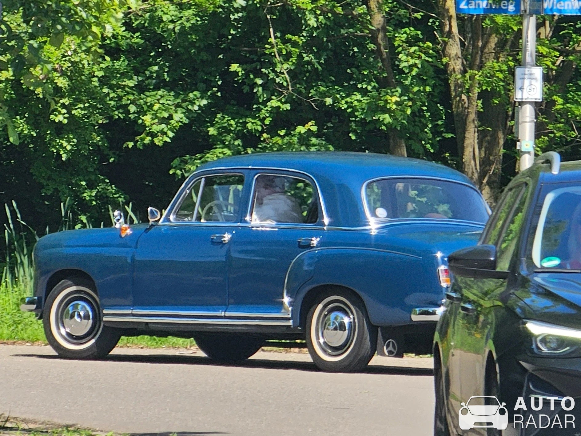 Mercedes-Benz W105 219 Ponton Kombi spotted in Heerlen