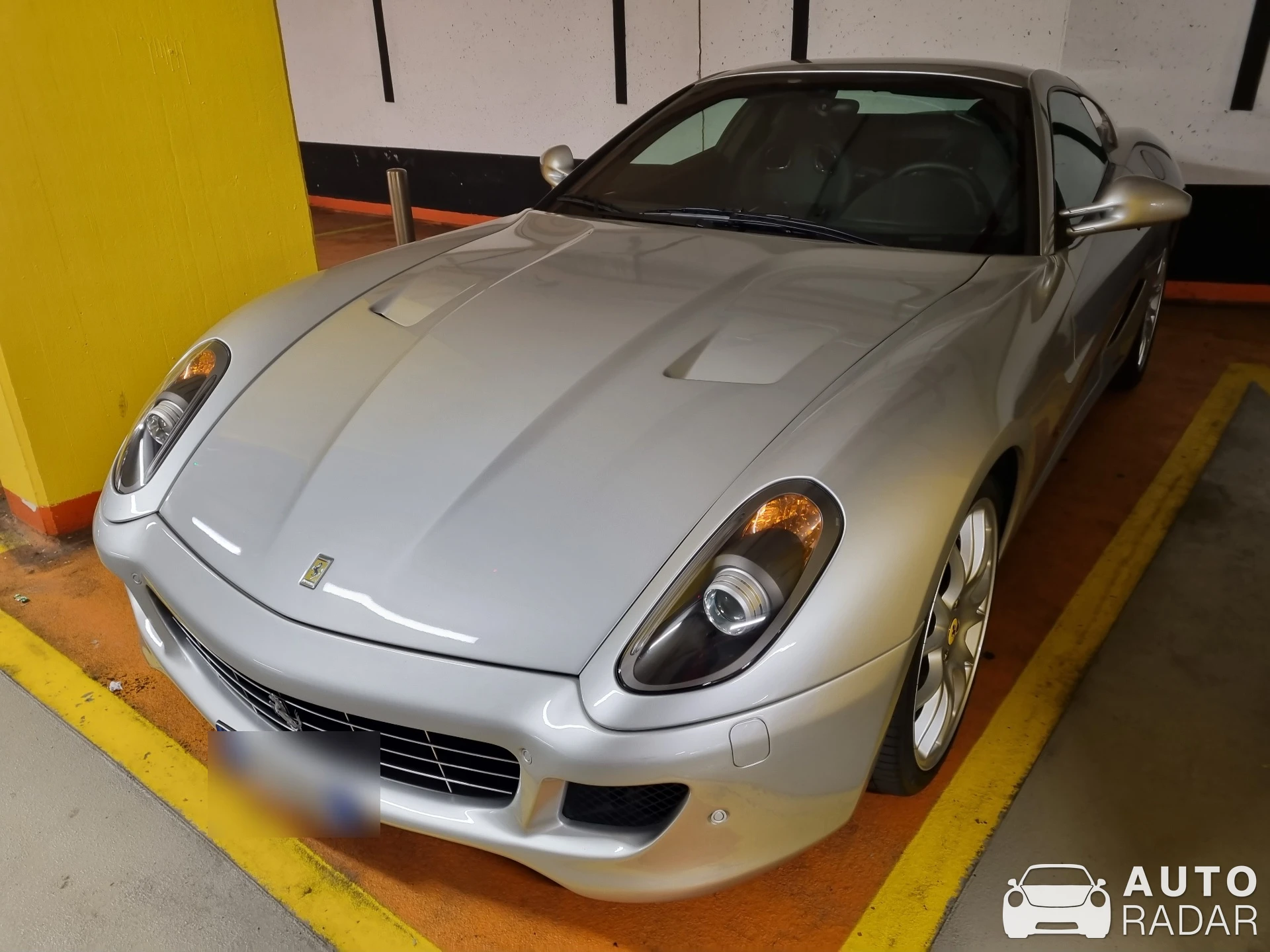 Ferrari 599 GTB Fiorano spotted in Milano, Italia