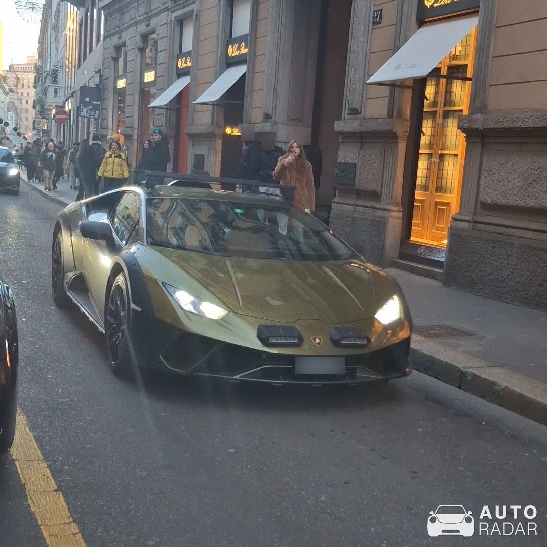 Lamborghini Huracán LP610-4 Sterrato spotted in Milano, Italy