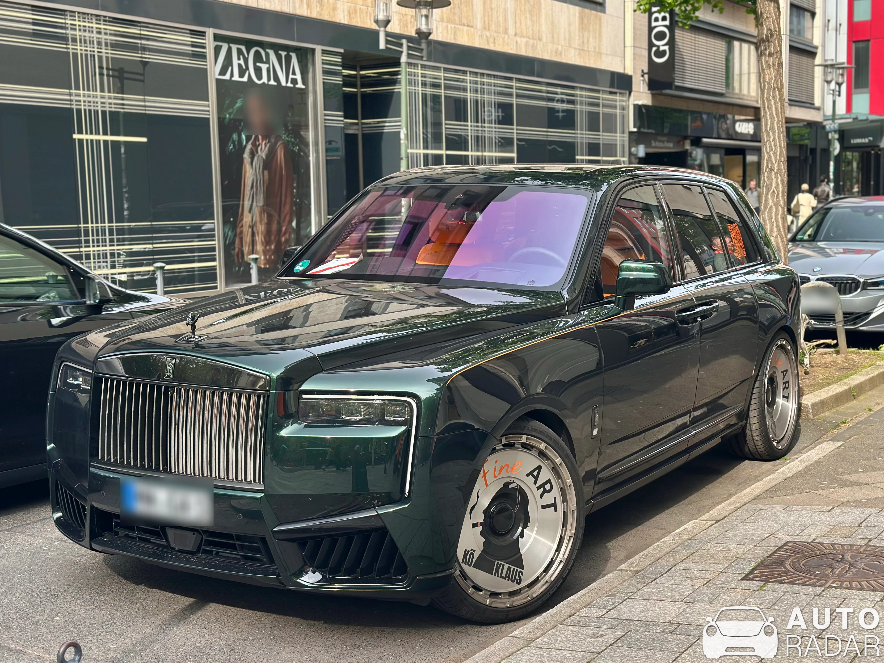 Rolls-Royce Cullinan Series II Black Badge spotted in Düsseldorf