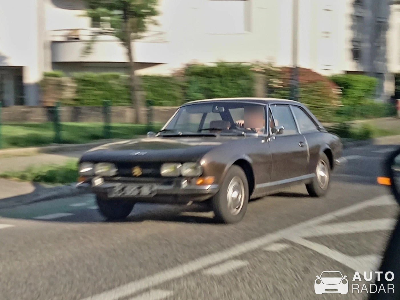 Peugeot 504 Coupé spotted in Annecy