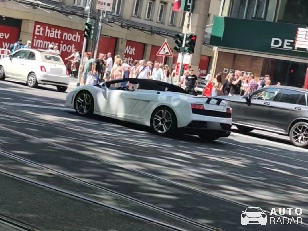 Lamborghini Gallardo LP570-4 Spyder Performante spotted in Köln, Germany
