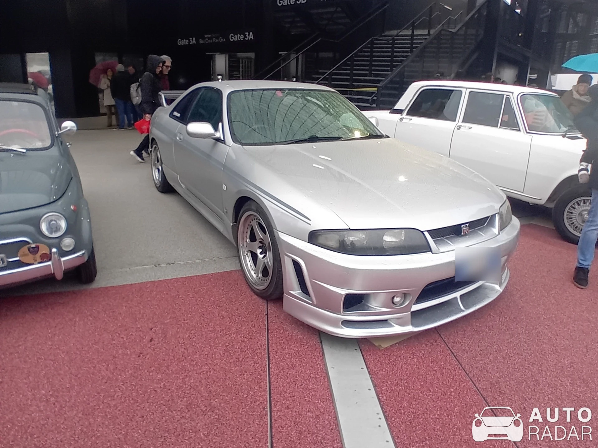 Nissan Skyline R33 GT-R V-Spec spotted in Bergamo