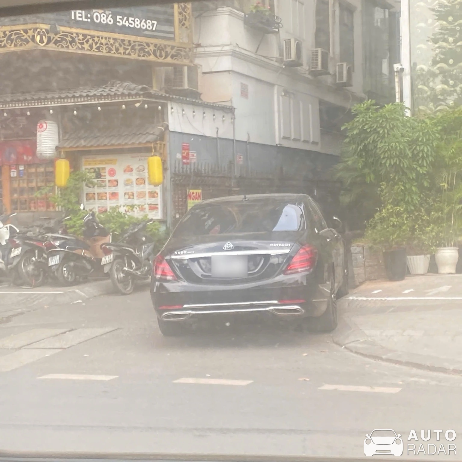 Mercedes-Maybach S 580 4MATIC spotted in Ba Đình, Việt Nam