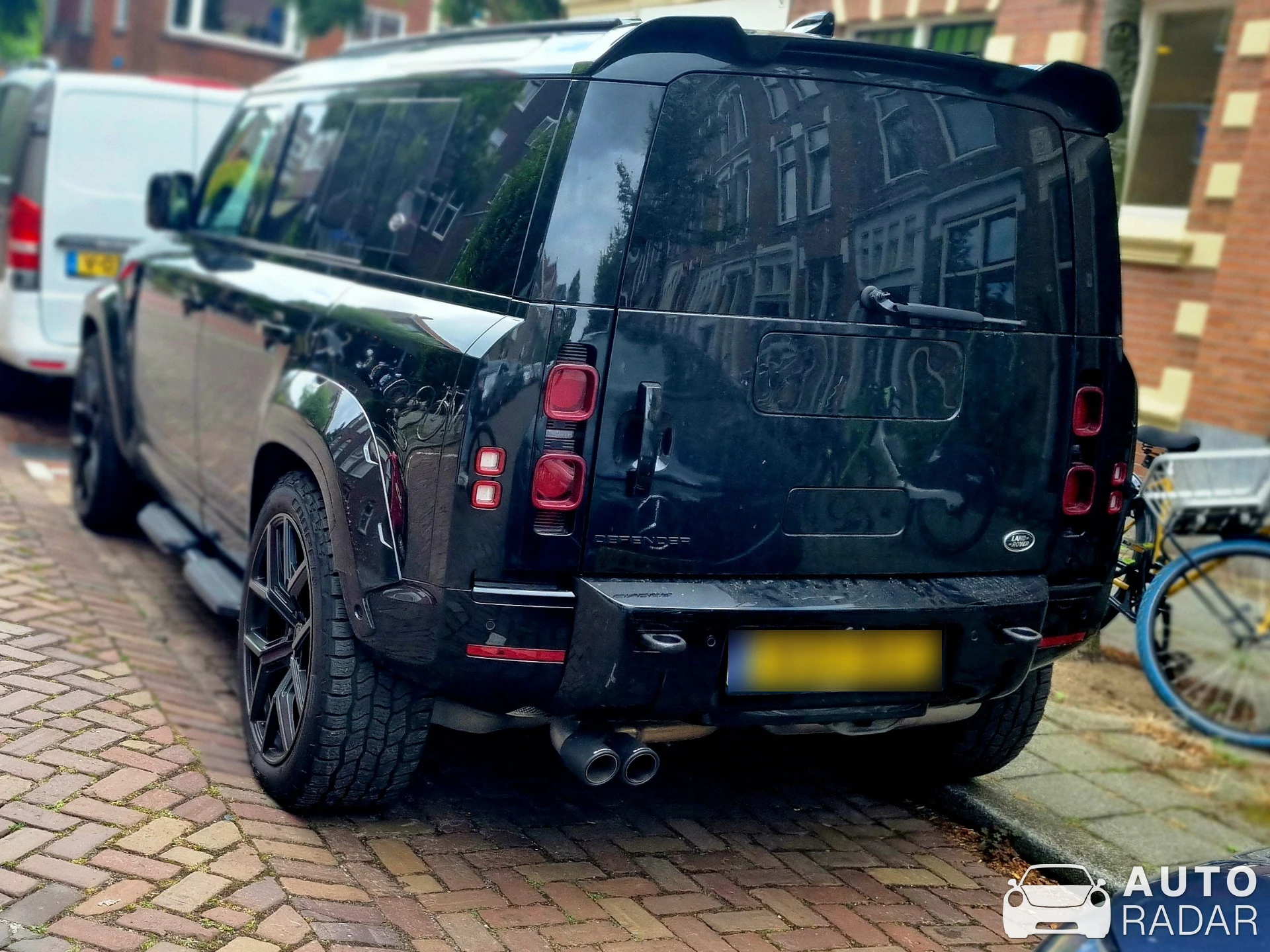 Land Rover Defender Urban spotted in Rotterdam