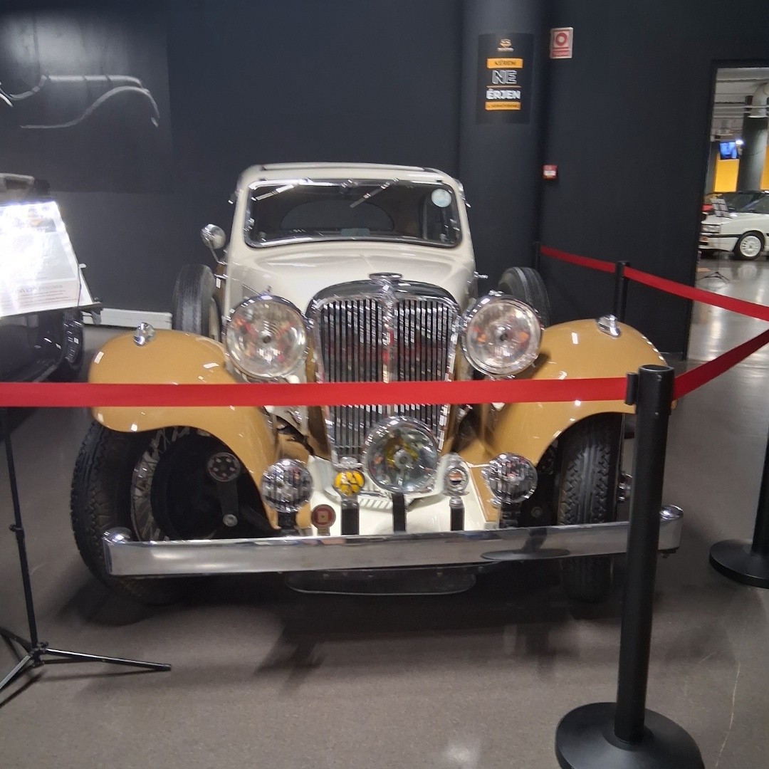 Jaguar SS1 Airline Saloon