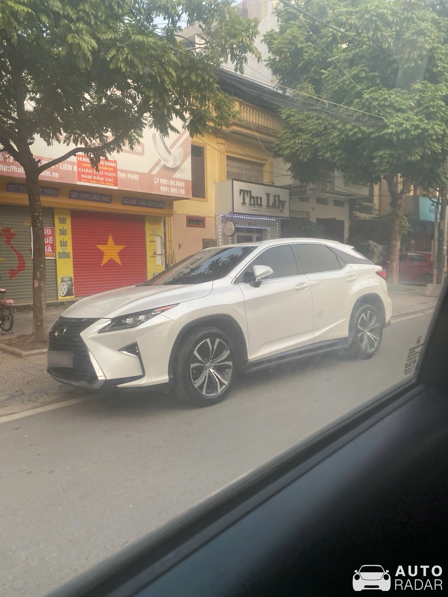Lexus RX 350 spotted in Thành phố Vĩnh Yên, Việt Nam
